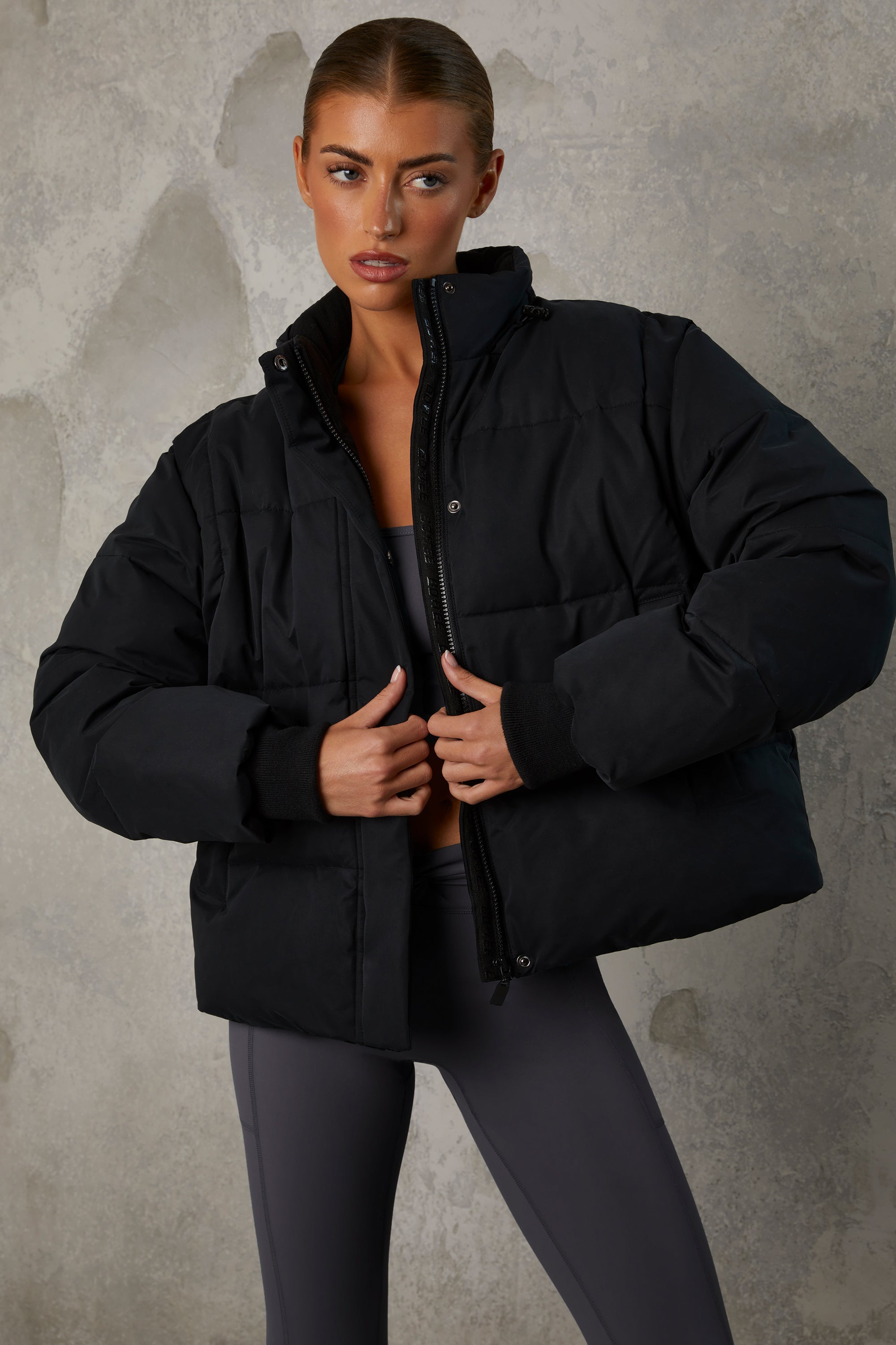 Essential - Cropped Puffer Jacket with Detachable Sleeves in Black – Bo&Tee