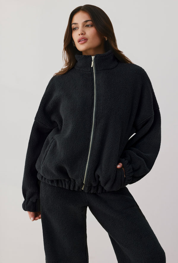 Cushy - Oversized Fleece Zip Up Jacket in Onyx