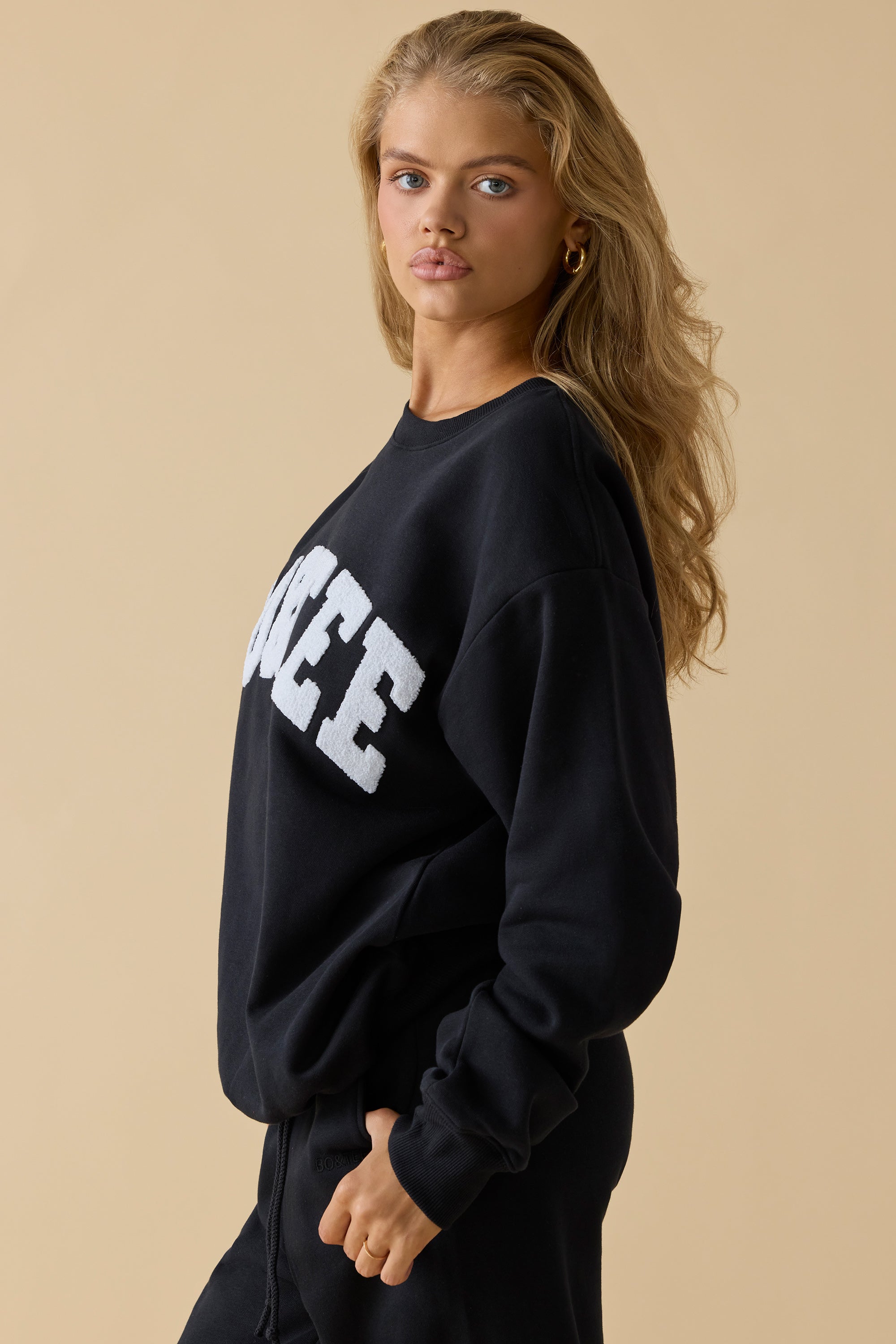 Heavyweight Cotton Oversized Crew-Neck Sweatshirt in Black