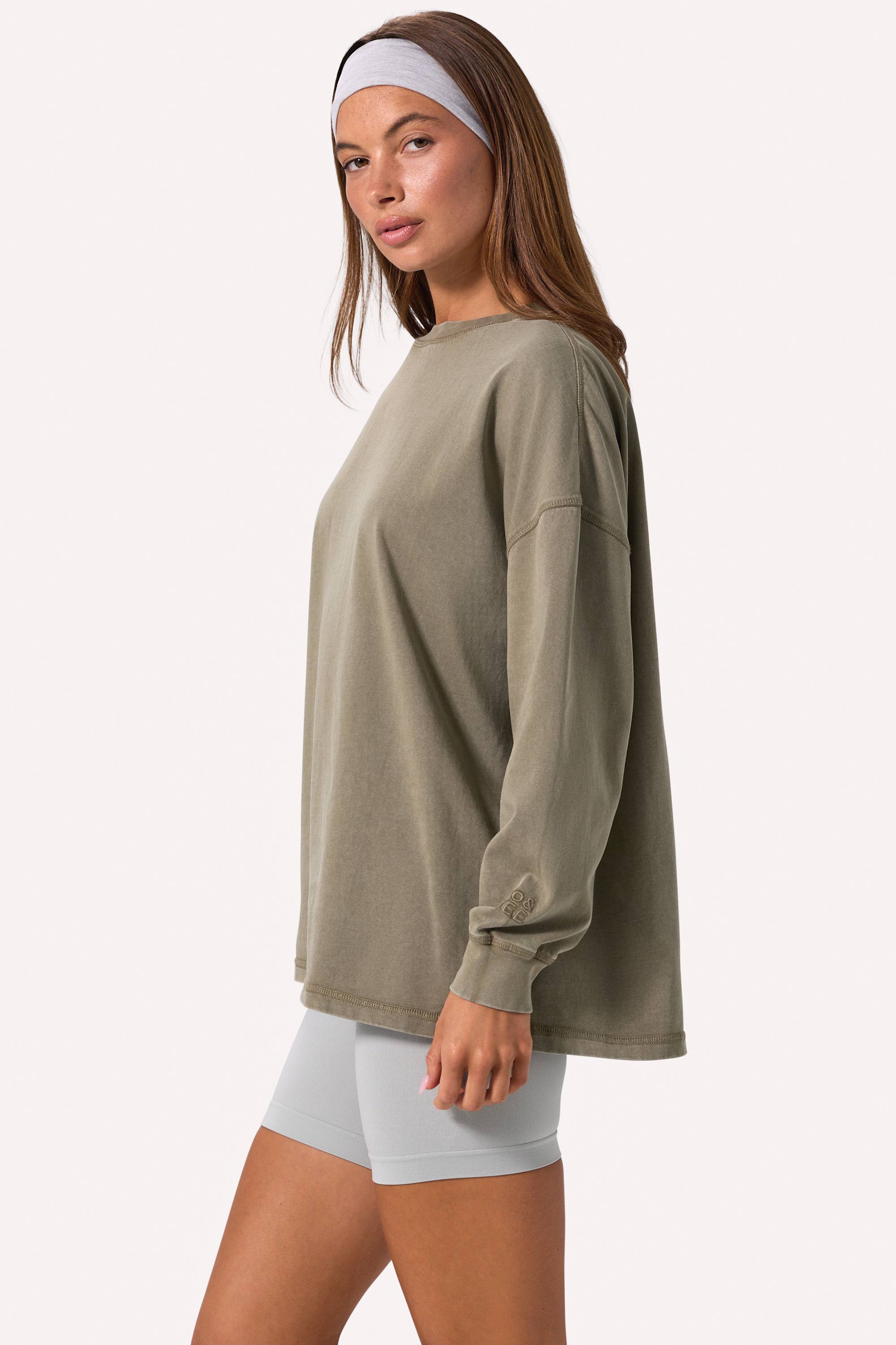 Acid Wash Long-Sleeve Oversized T-Shirt in Light Green – Bo+Tee