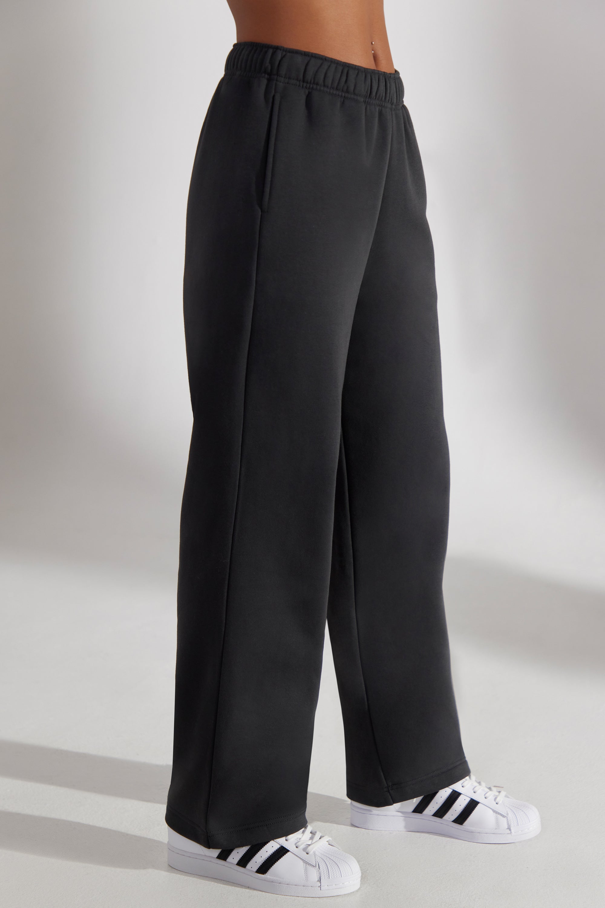 Principal - Wide Leg Joggers in Washed Black