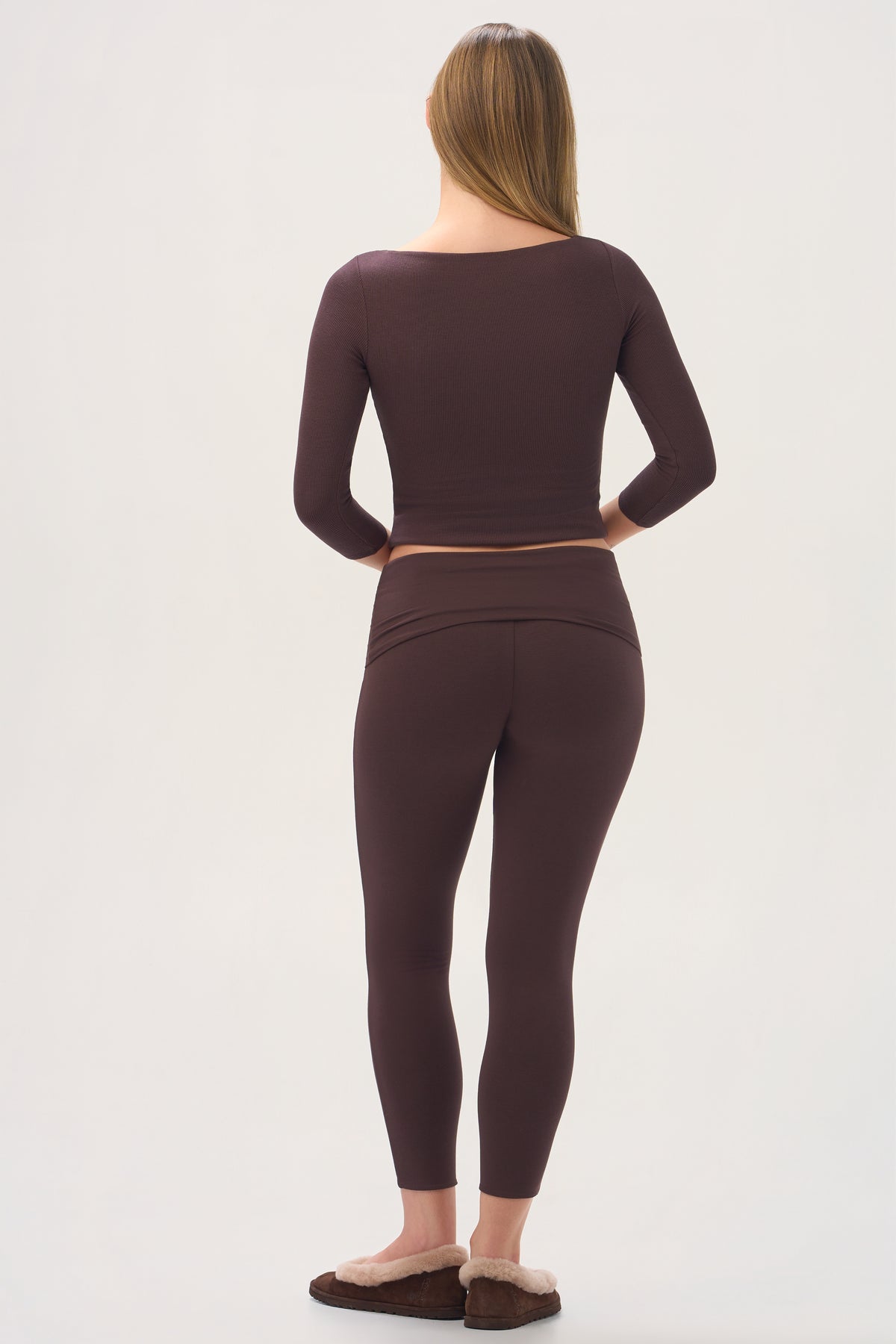 bo-and-tee-buttercloud-7/8-leggings-in-espresso_BT16512Espresso_2.jpg
