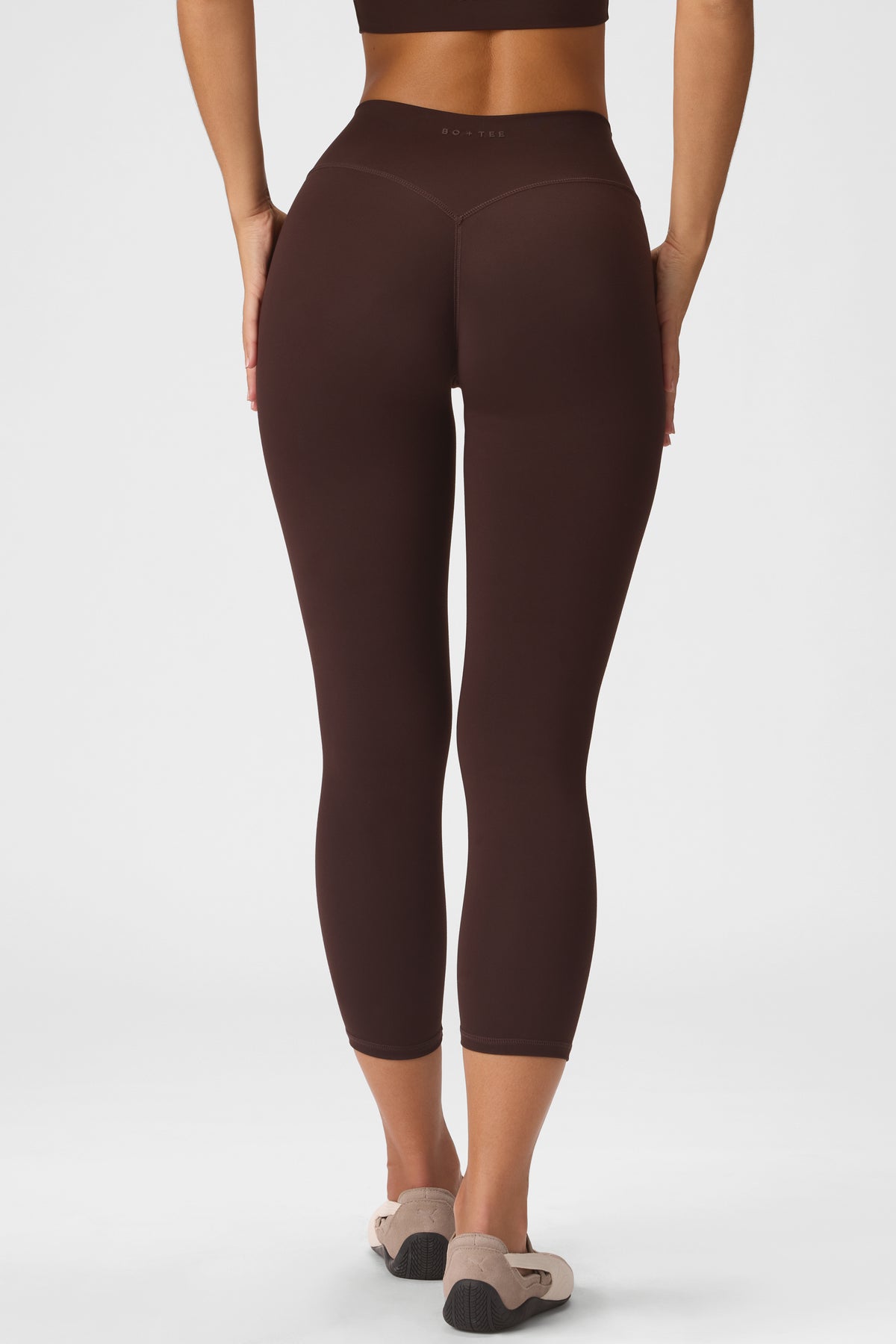 bo-and-tee-soft-active-7/8-leggings-in-espresso_BT16536Espresso_5.jpg
