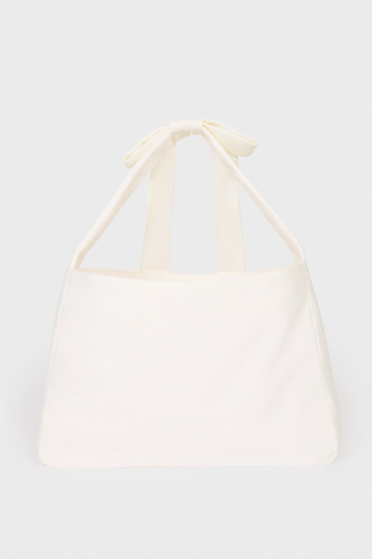 BT02570-Ivory_CosyCoffeeRunWithLydsButler_27.jpg