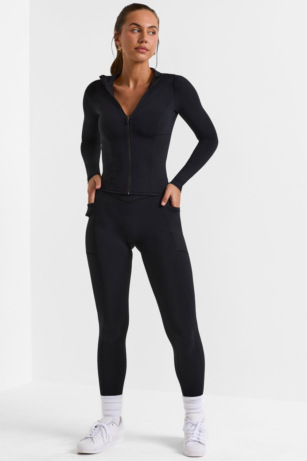 Bo+Tee advance seamless leggings in black, Women's Fashion, Activewear on  Carousell