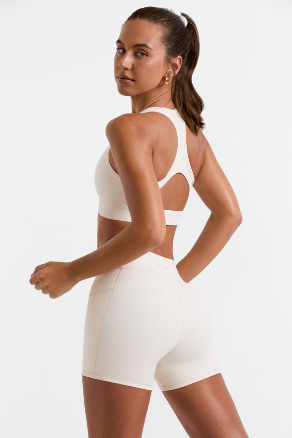 Bounce - Mini Shorts with Pockets in White