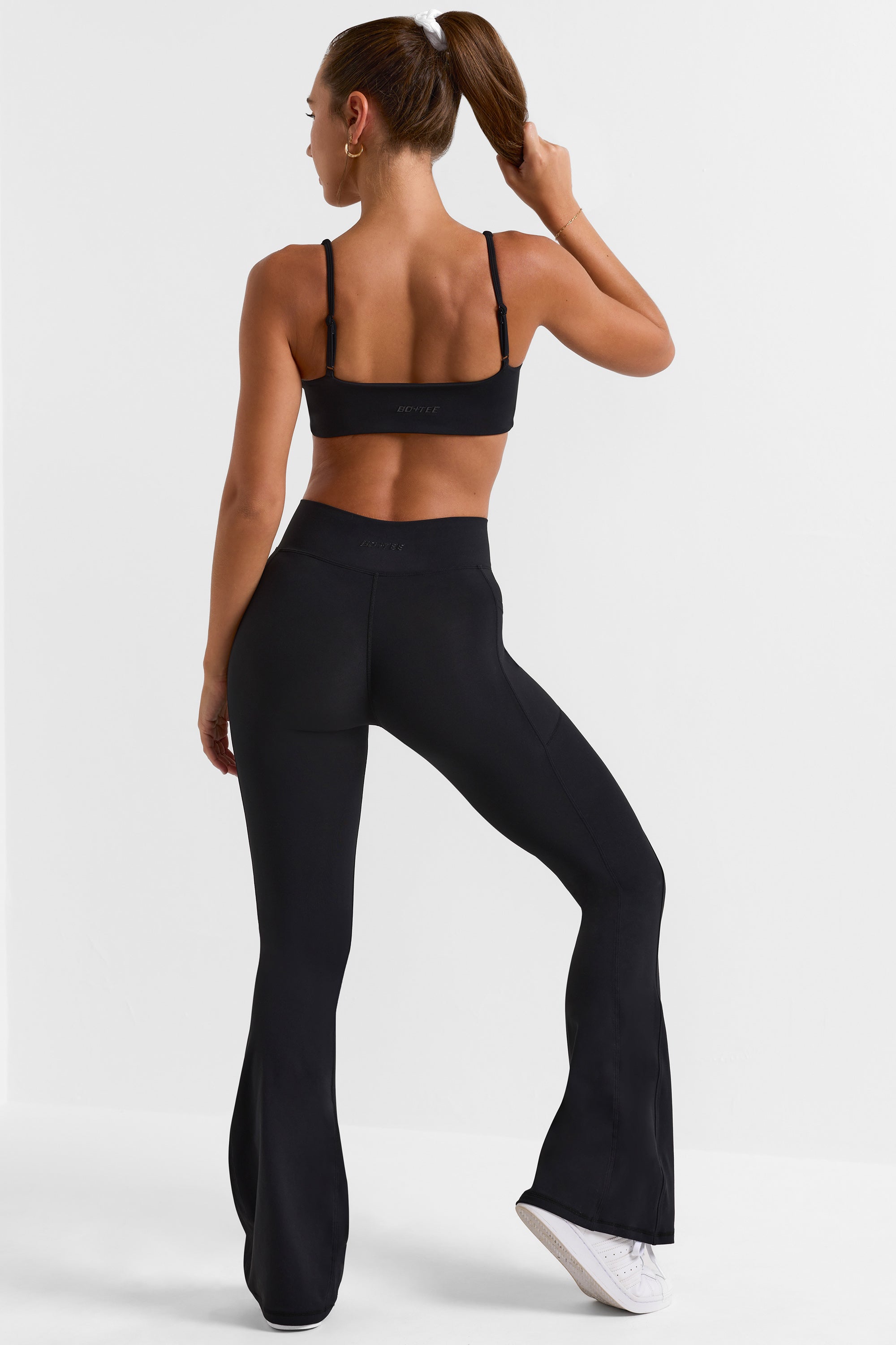 Match - Petite Cross Waistband Flare Pocket Leggings in Black