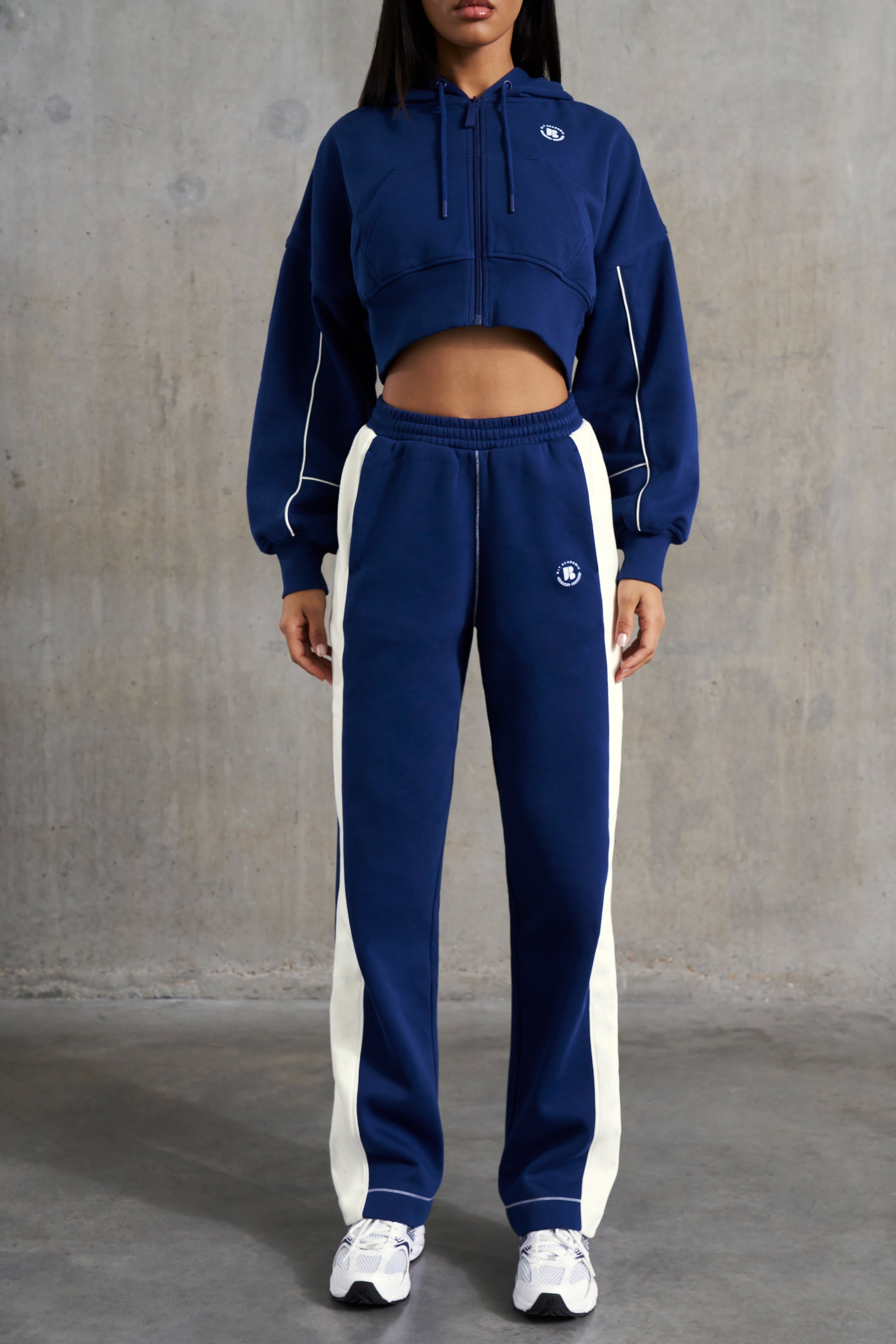 Elite - Wide Leg Sweatpants in Navy