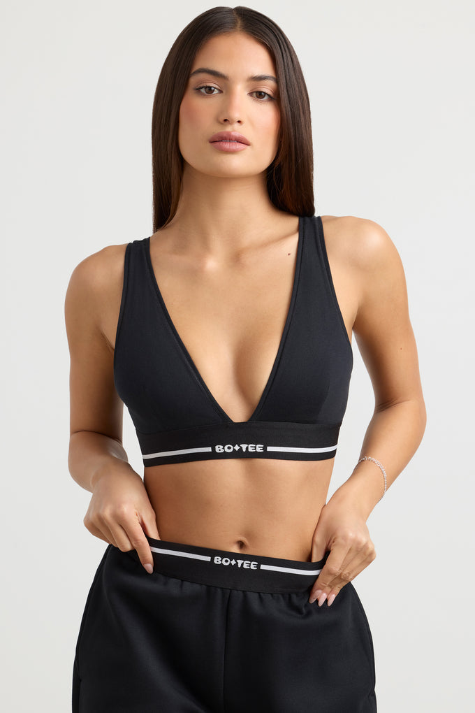 Recreation - Plunge-Neck Sports Bra in Black