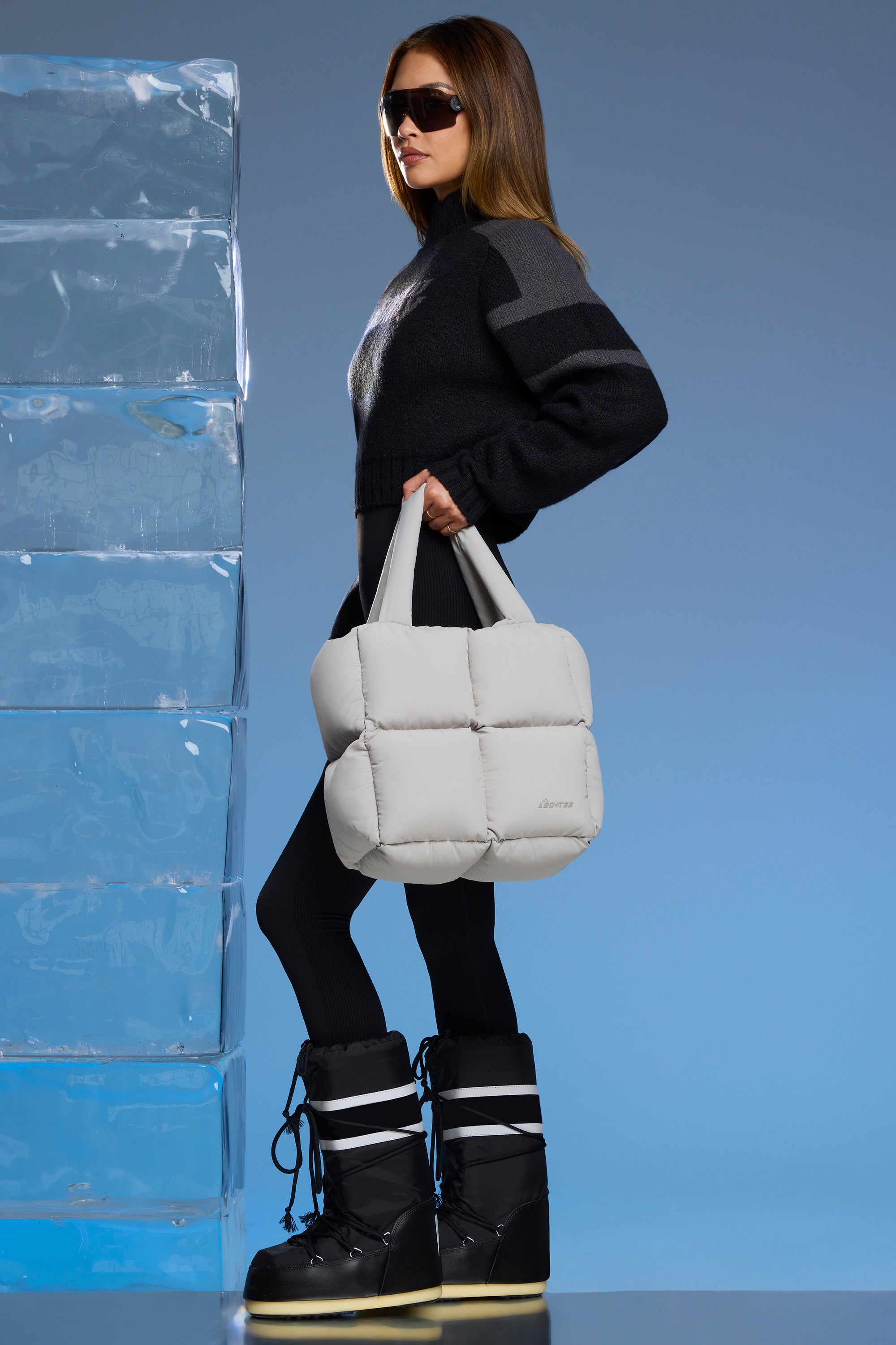 Arctic - Quilted Puffer Bag in Light Grey