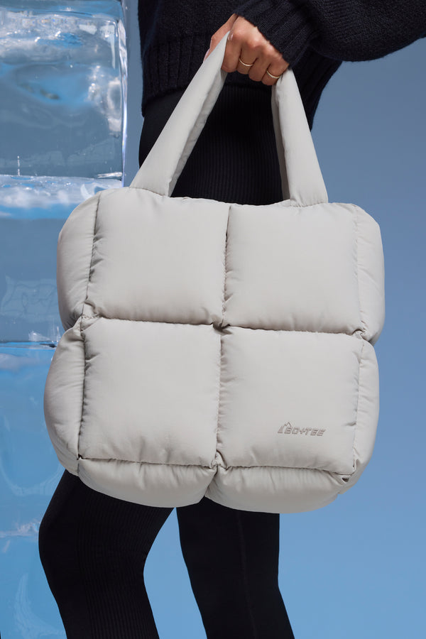 Arctic - Quilted Puffer Bag in Light Grey