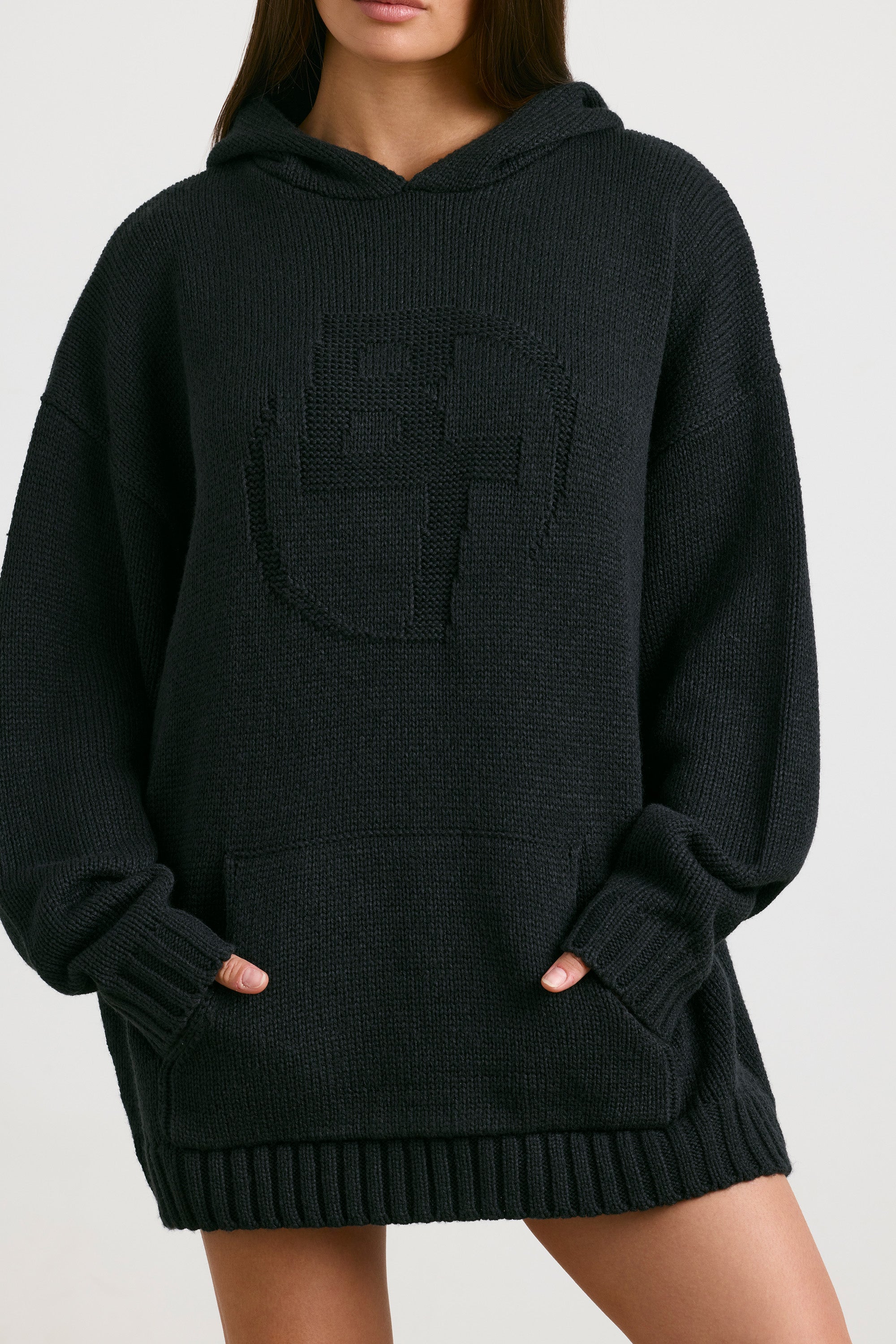 Boyfriend Oversized Chunky Knit Hoodie in Black Bo Tee