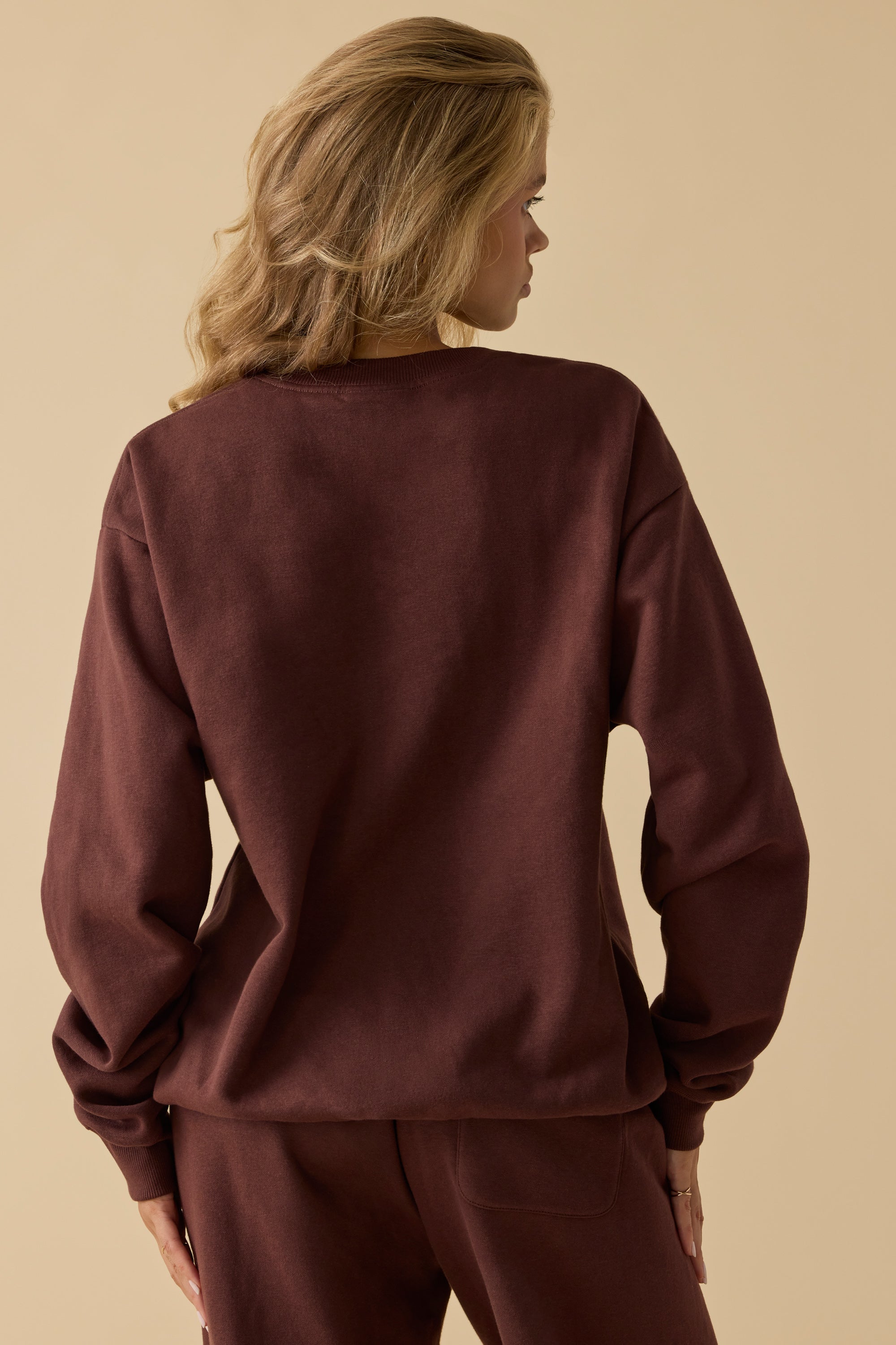 Signature - Oversized Crew Neck Sweatshirt in Mahogany