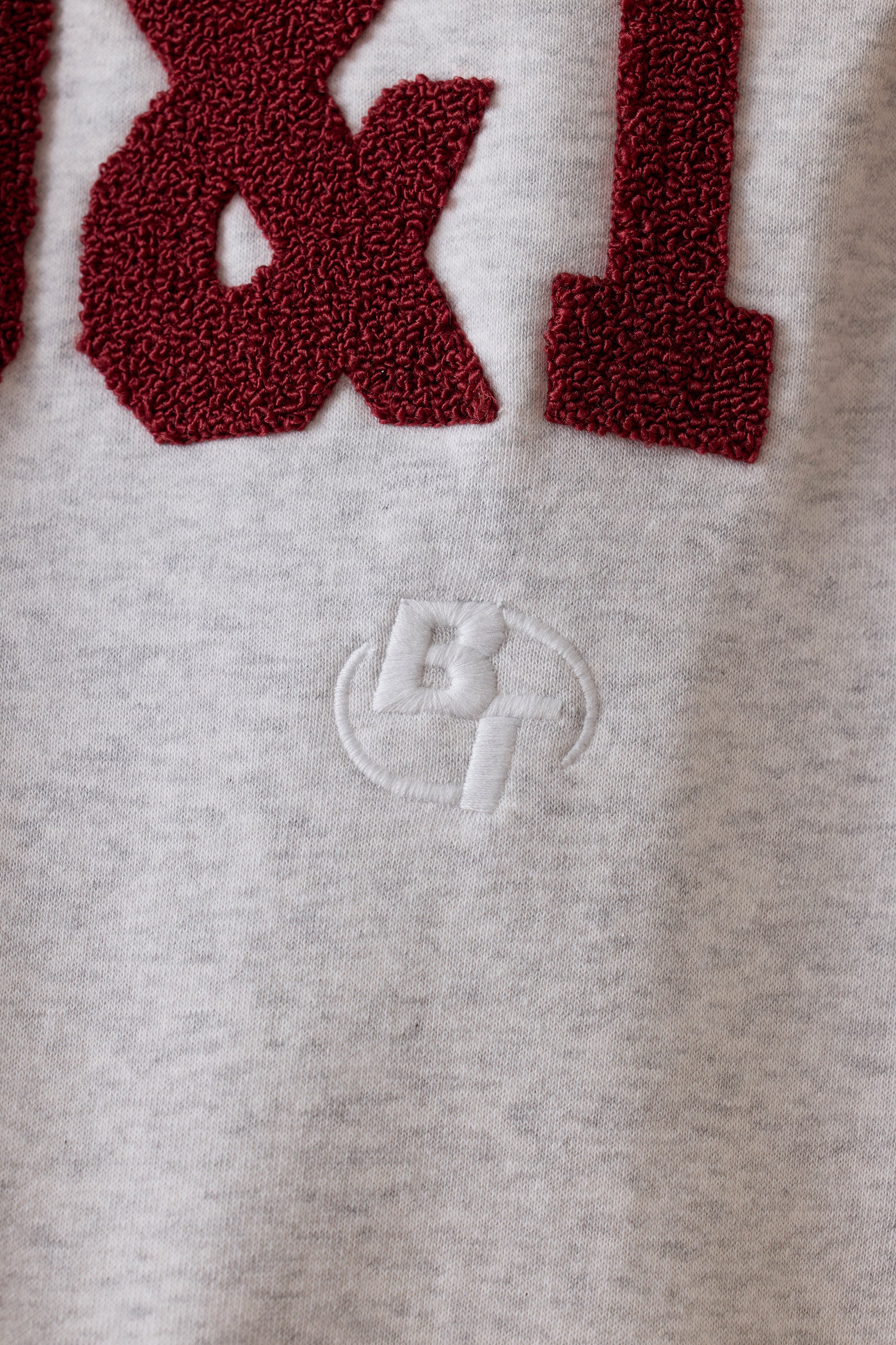 Signature Oversized Crew Neck Sweatshirt in Heather Grey