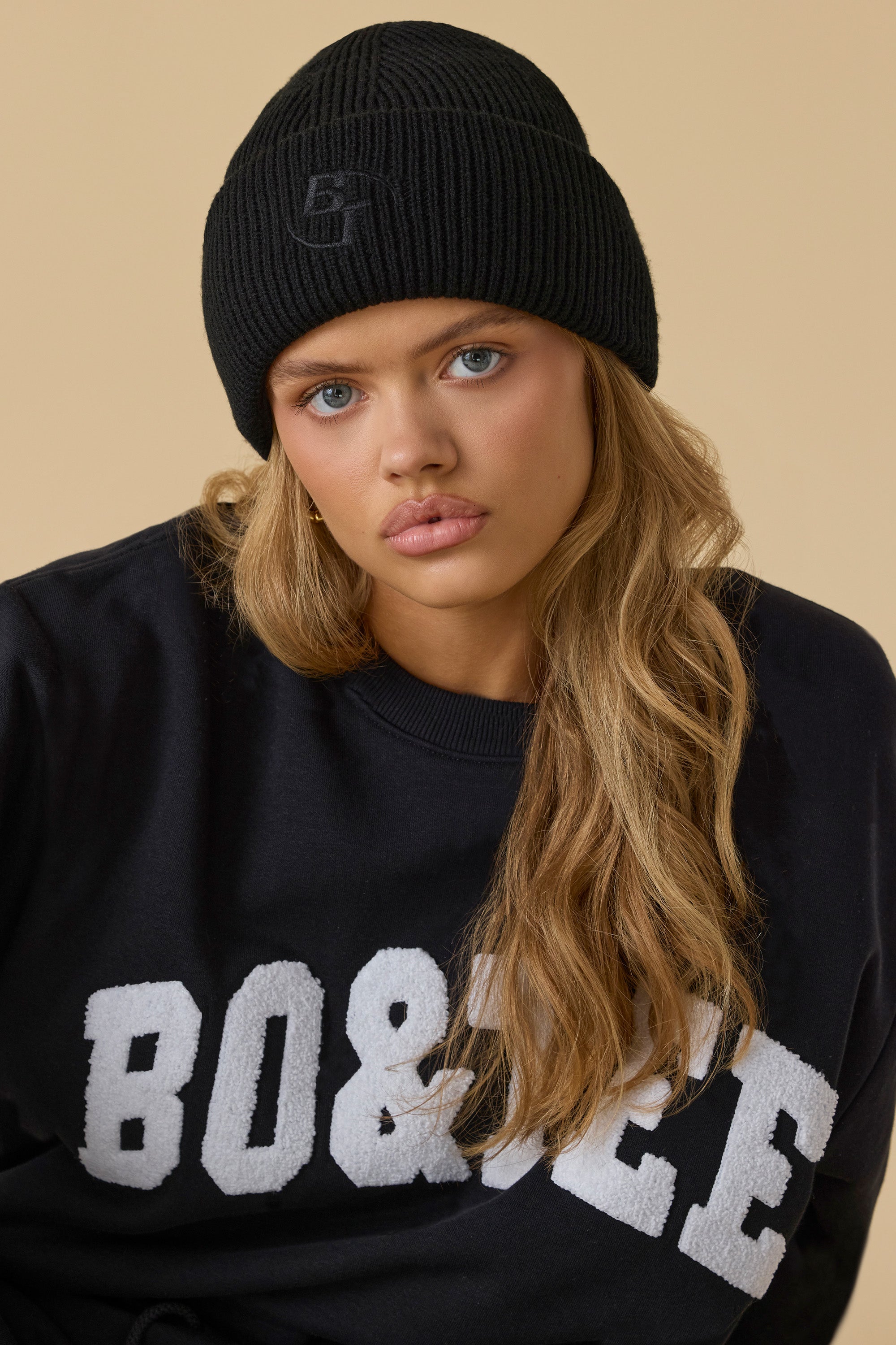 Cosy - Knit Beanie in Black