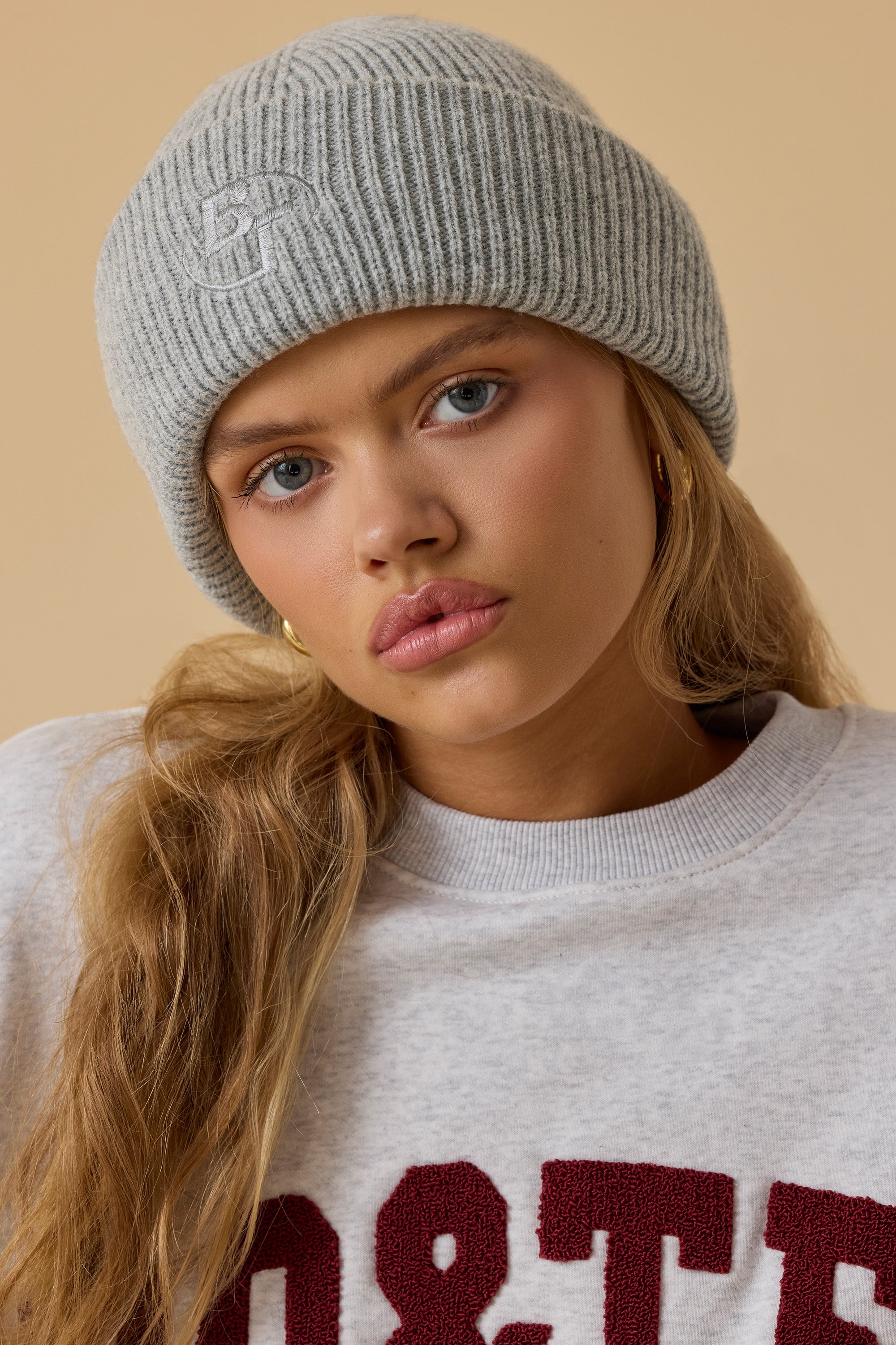 Cosy - Knit Beanie in Heather Grey