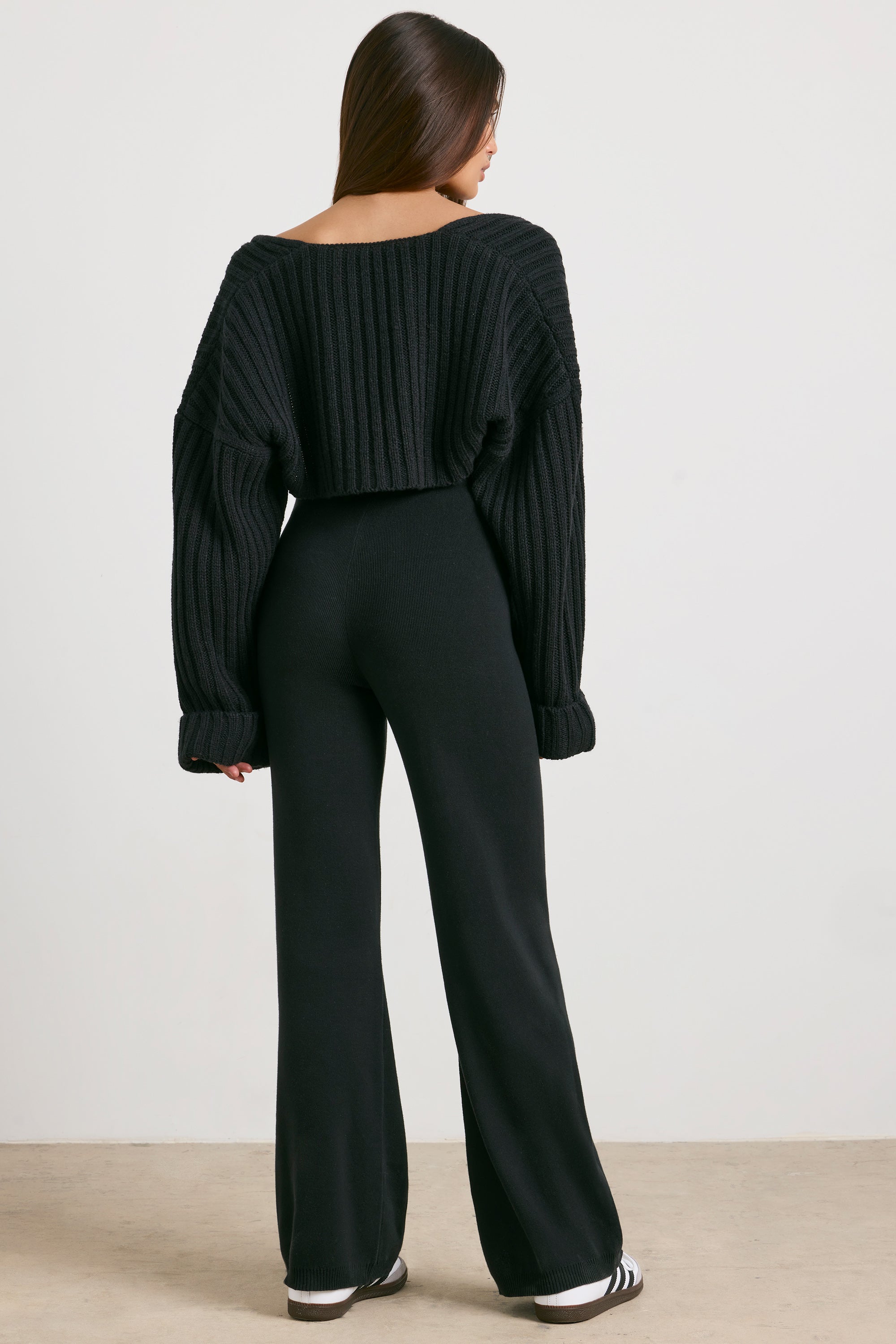 Lounge - Chunky Knit Shrug in Black