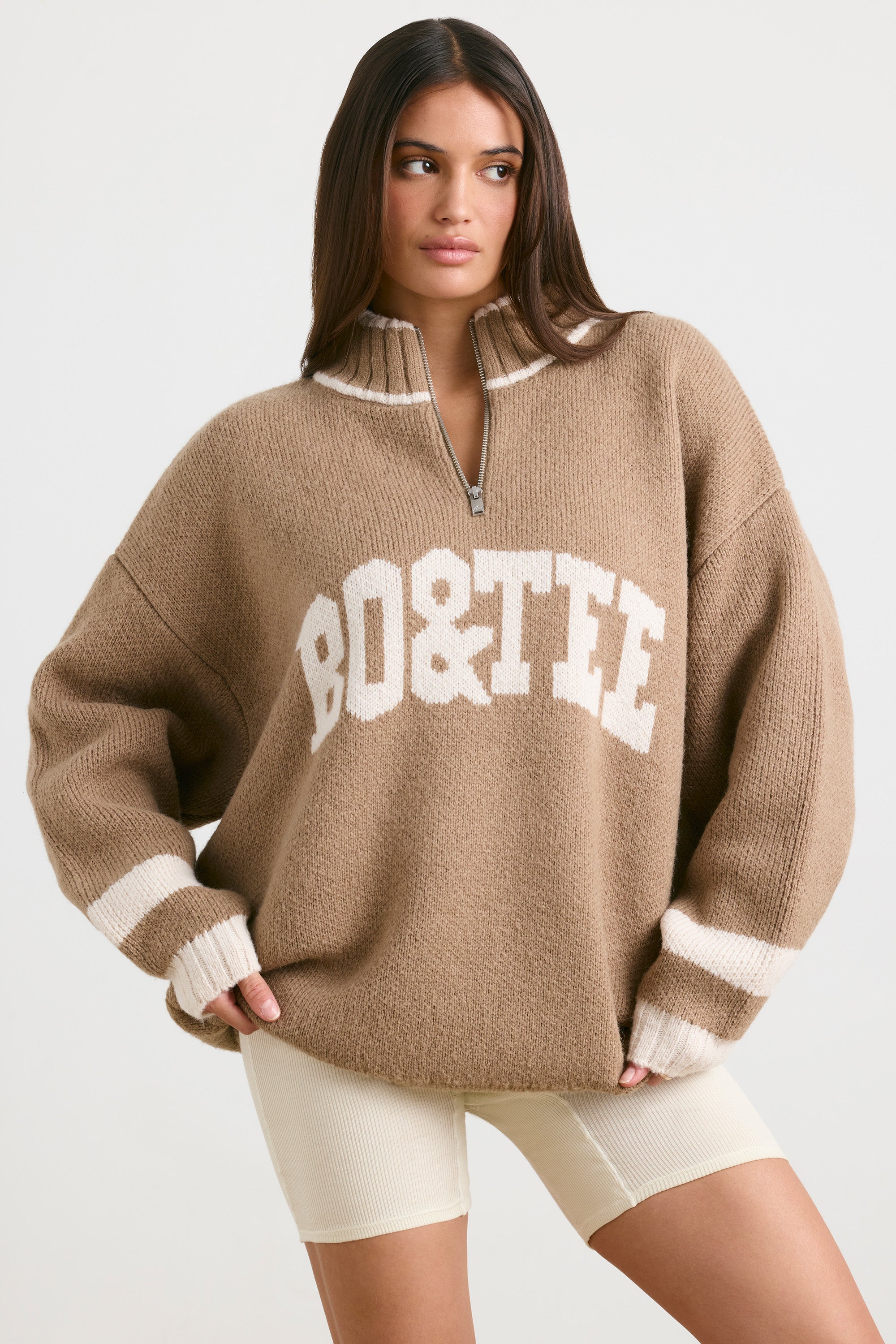 Casual - Oversized Quarter-Zip Chunky-Knit Jumper in Espresso