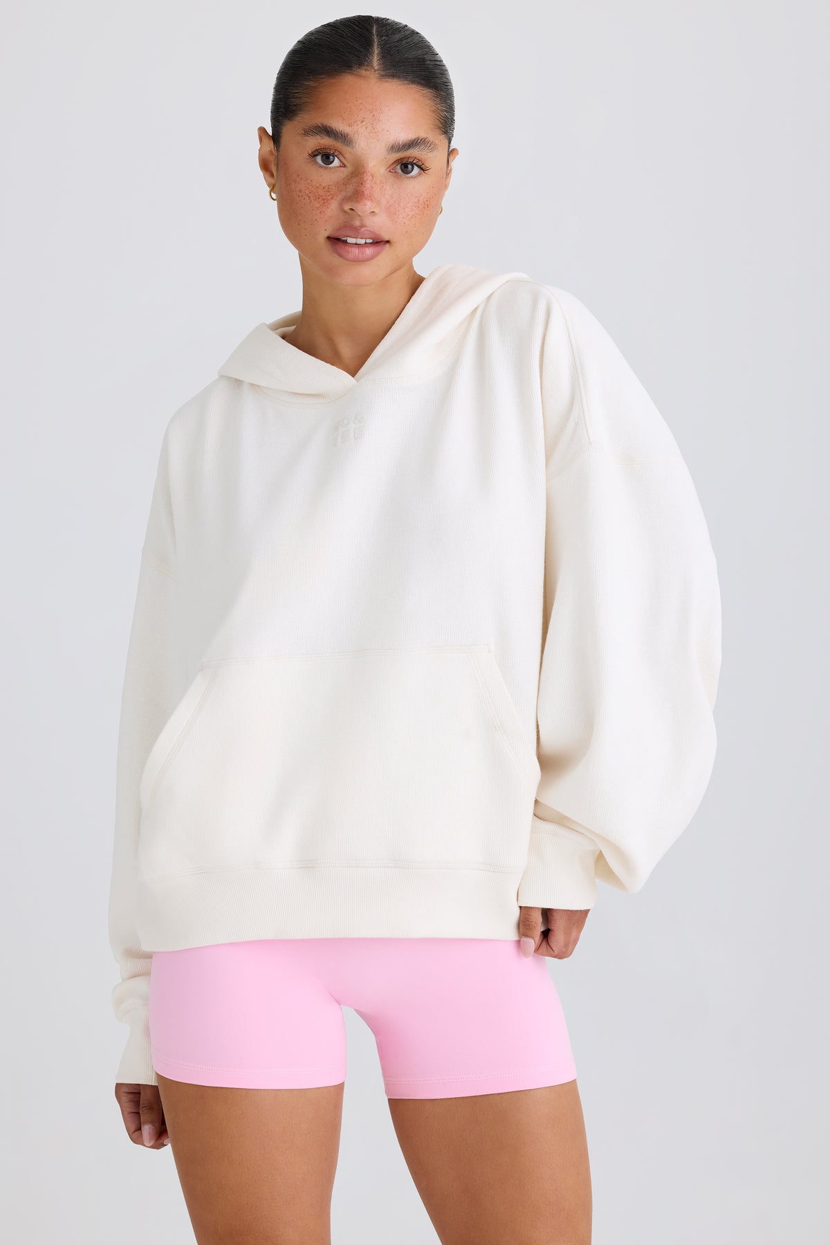 BT1607-White_JetSet_2.jpg