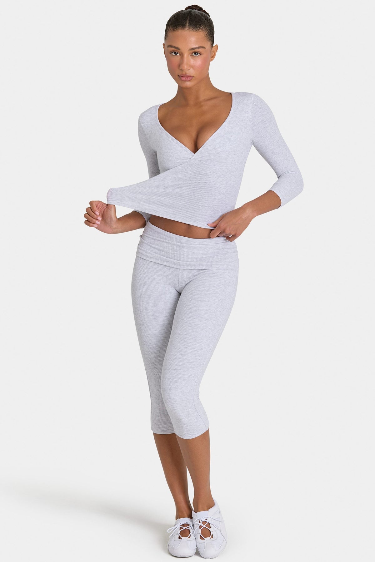 Bo+Tee model Kiele wearing the BT16390A__LightGreyMarl Leggings in Light Grey Marl Ribbed Modal fabric perfect for yoga class