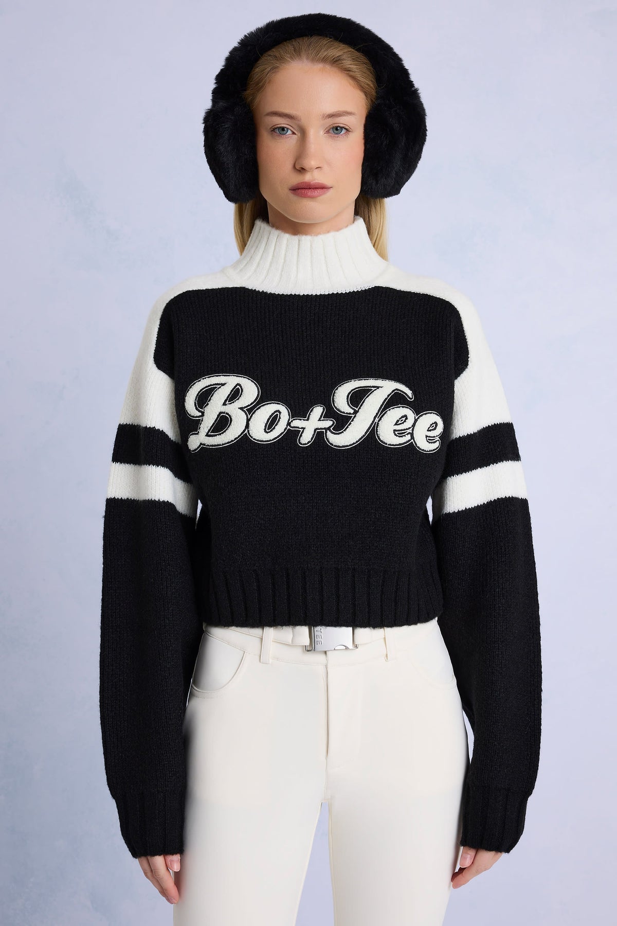 Knit Logo Cropped Jumper in Black