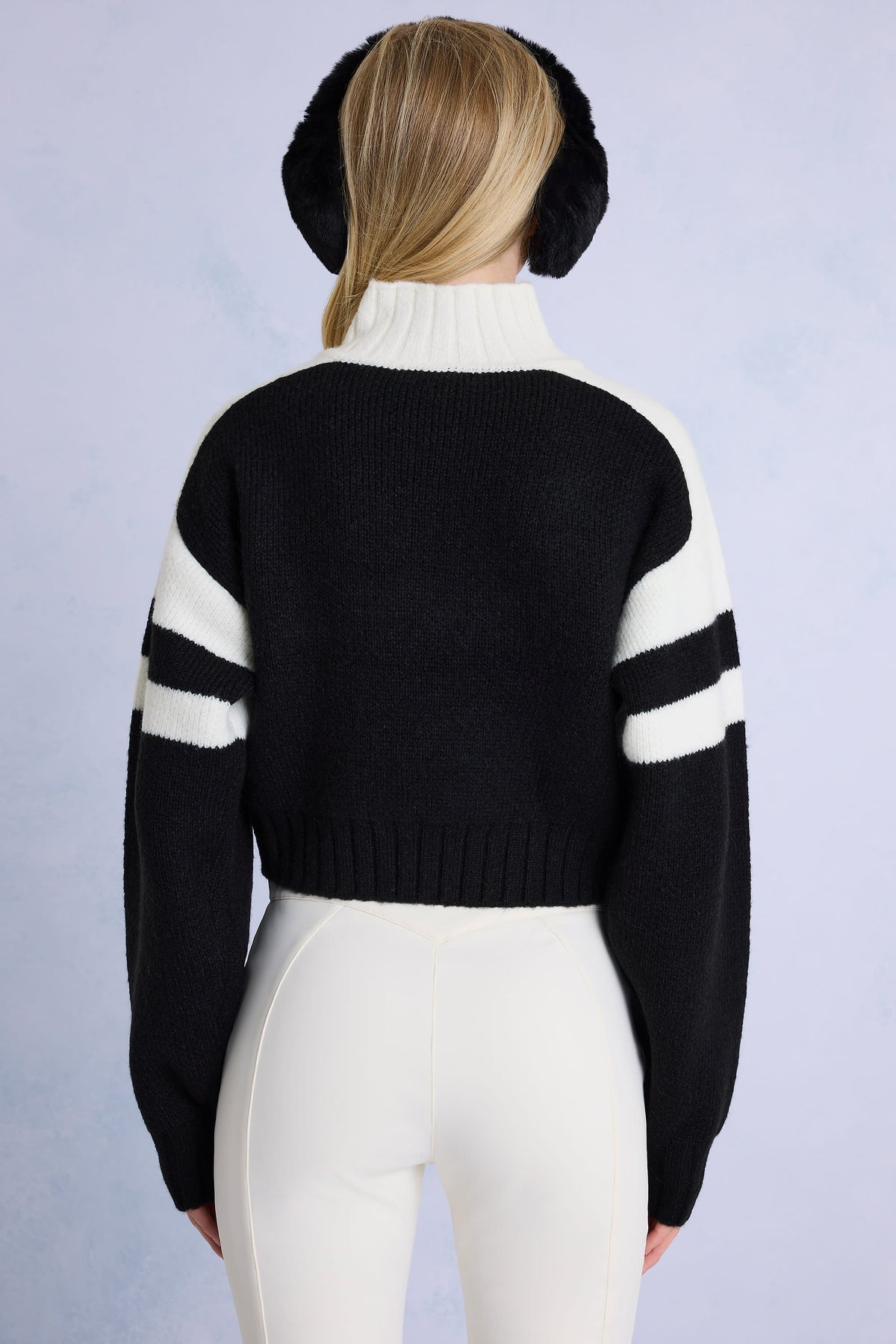 Knit Logo Cropped Jumper in Black