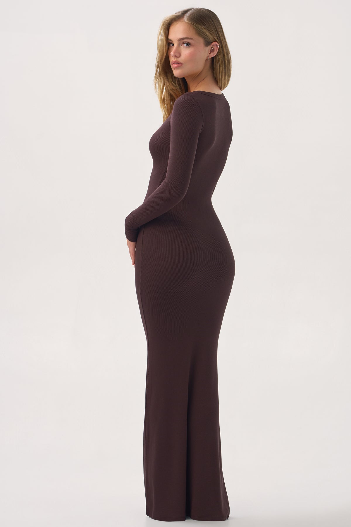 bo-and-tee-buttercloud-long-sleeve-maxi-dress-in-espresso_BT16553Espresso_2.jpg