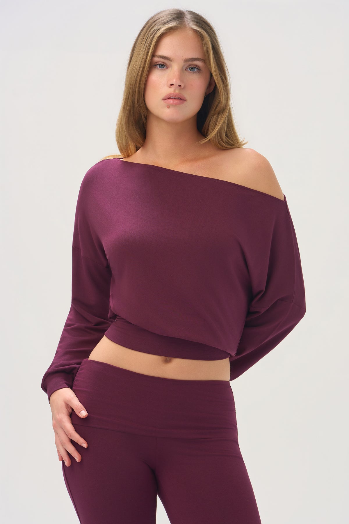 bo-and-tee-buttercloud-slouchy-off-shoulder-top-in-plum_BT16567Plum_1.jpg