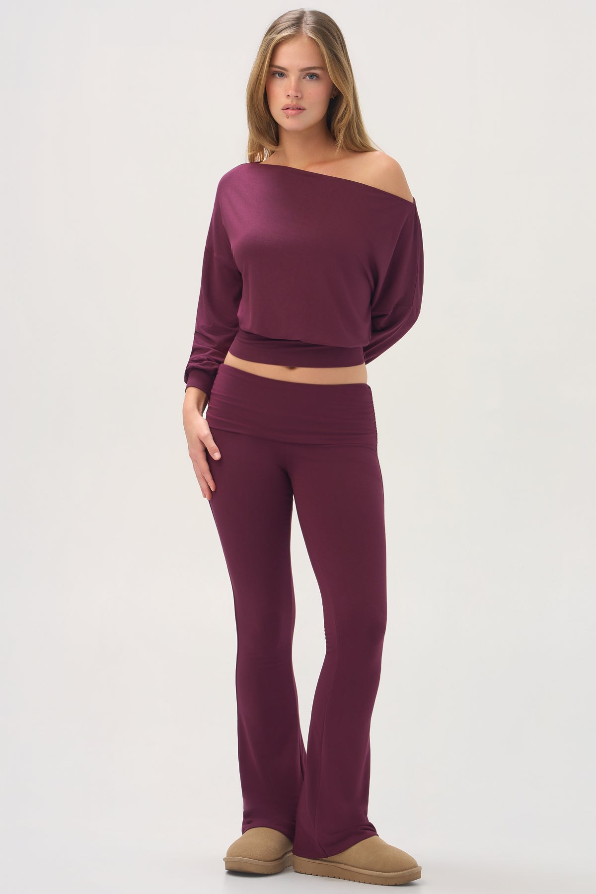bo-and-tee-buttercloud-slouchy-off-shoulder-top-in-plum_BT16567Plum_7.jpg