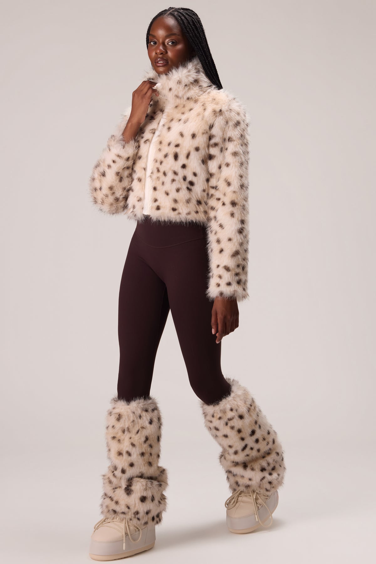 bo-and-tee-faux-fur-boot-covers-in-snow-leopard_BT16330ASnowLeopard_1.jpg