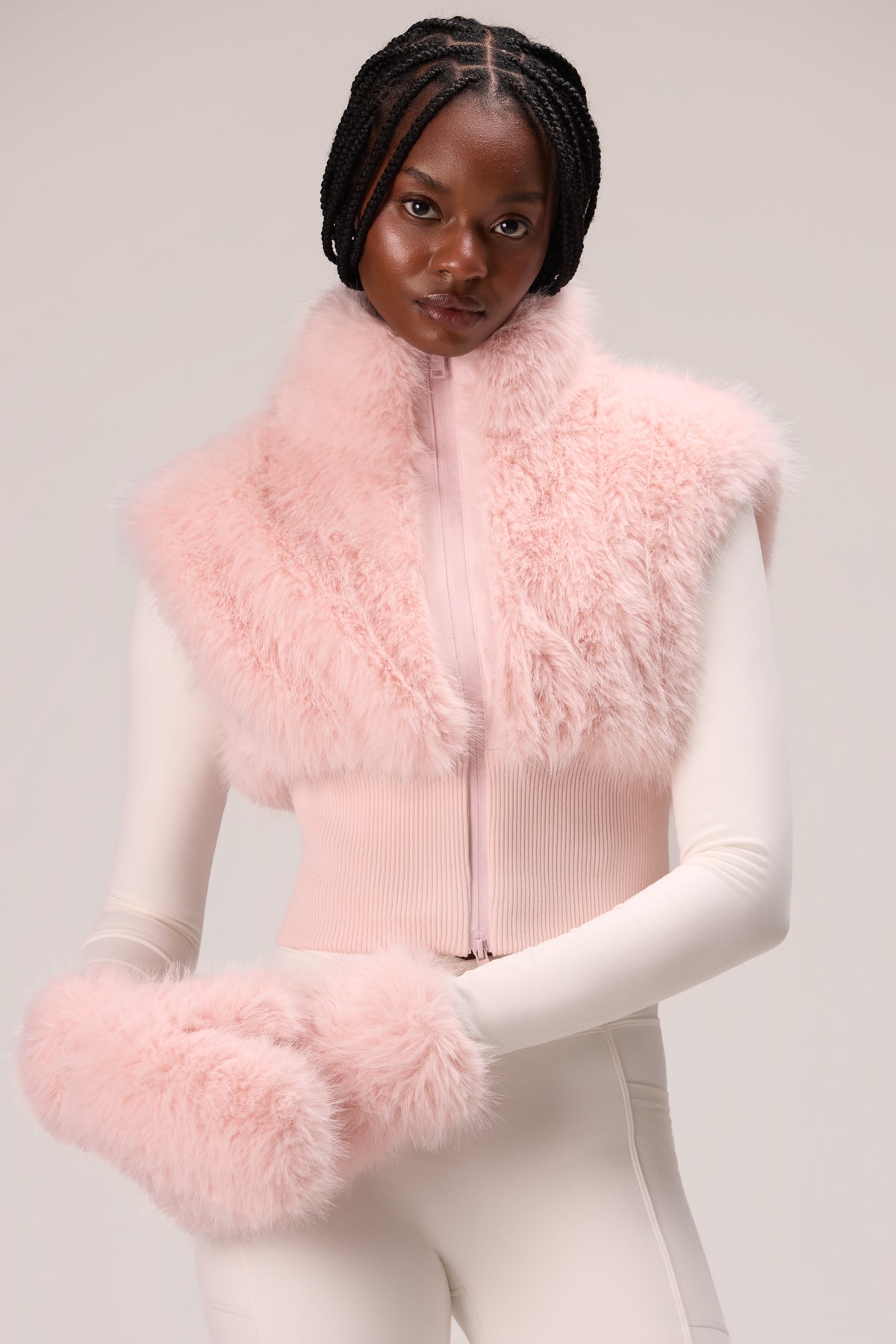 bo-and-tee-faux-fur-tote-mitts-in-powder-pink_BT16333PowderPink_4.jpg