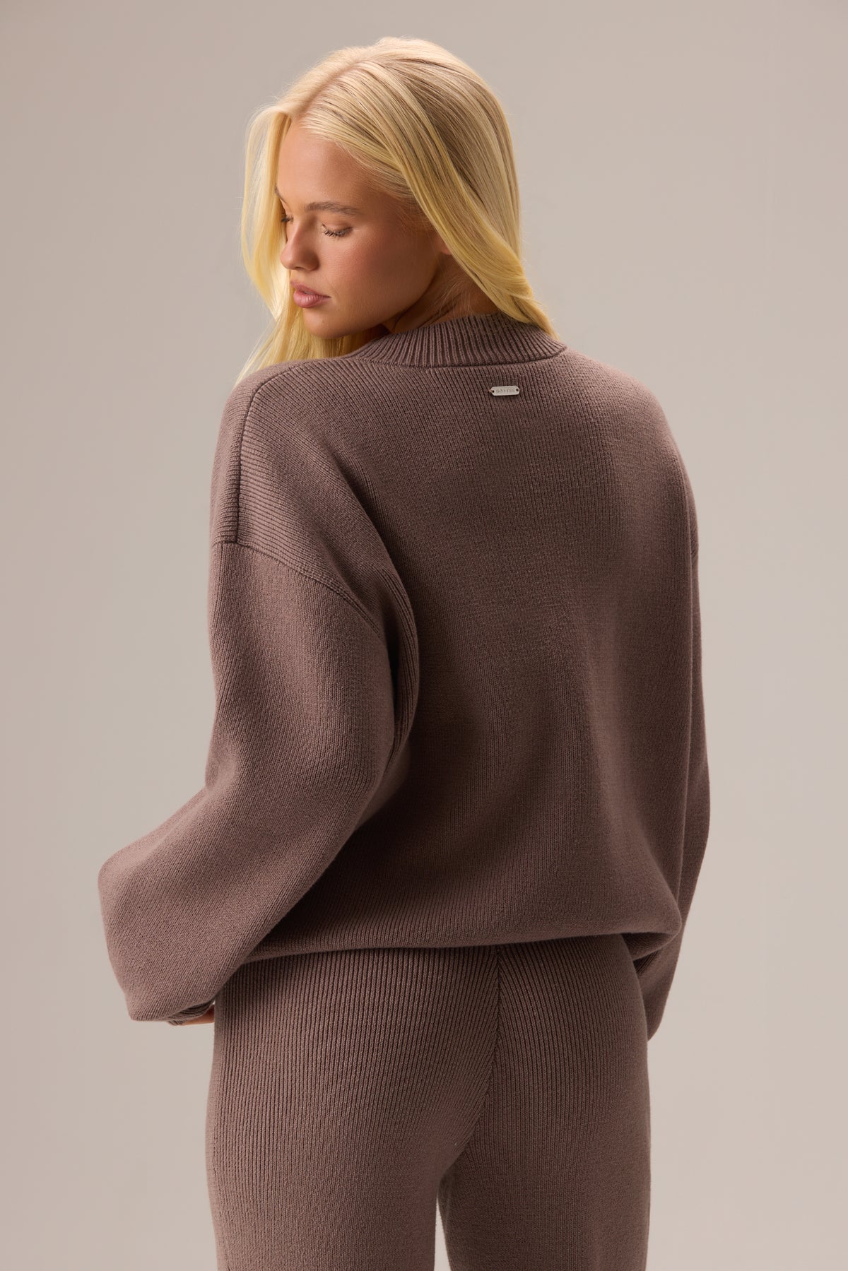 bo-and-tee-ribbed-knit-oversized-jumper-chestnut_BT1986BPraline_5.jpg