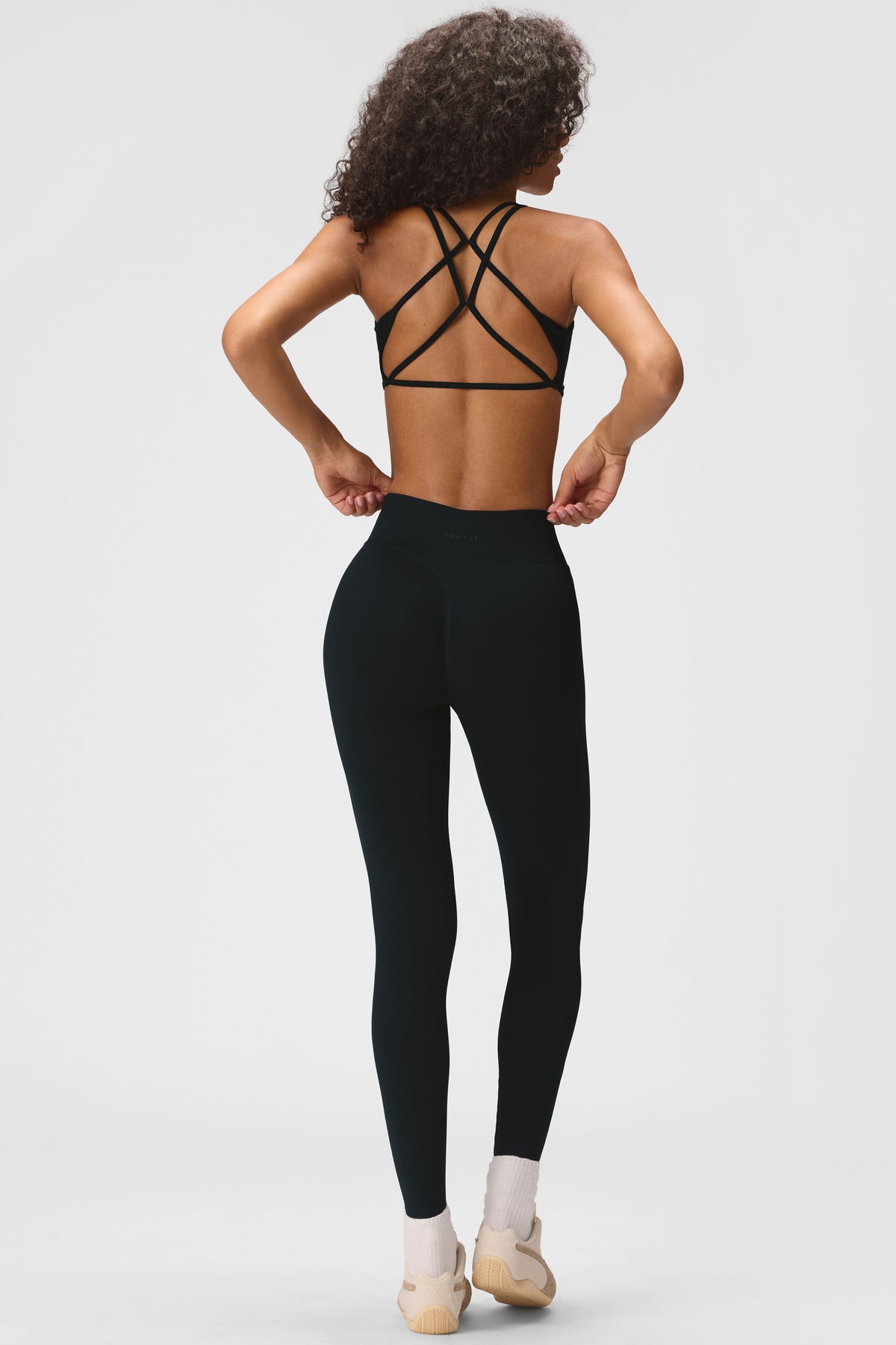 bo-and-tee-seamless-full-length-leggings-in-black_BT16468Black_8.jpg