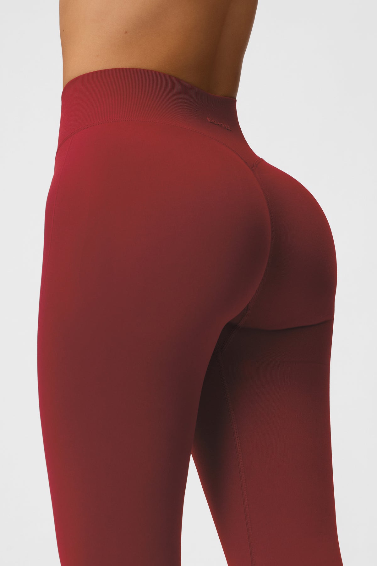 bo-and-tee-seamless-full-length-leggings-in-dark-cherry_BT16468DeepCrimson_5.jpg