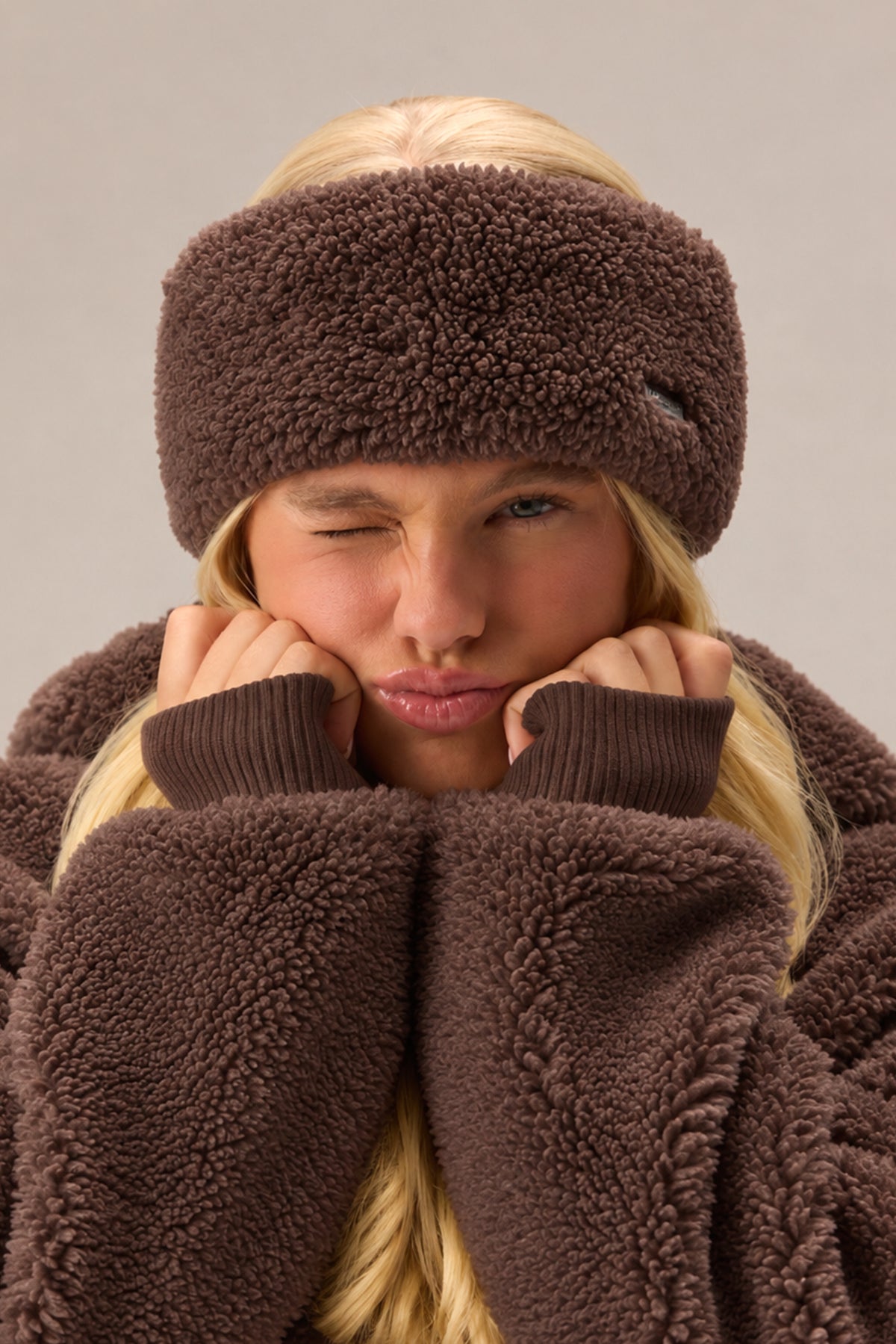 bo-and-tee-teddy-fleece-headband-in-chestnut_BT16477Praline_4.jpg