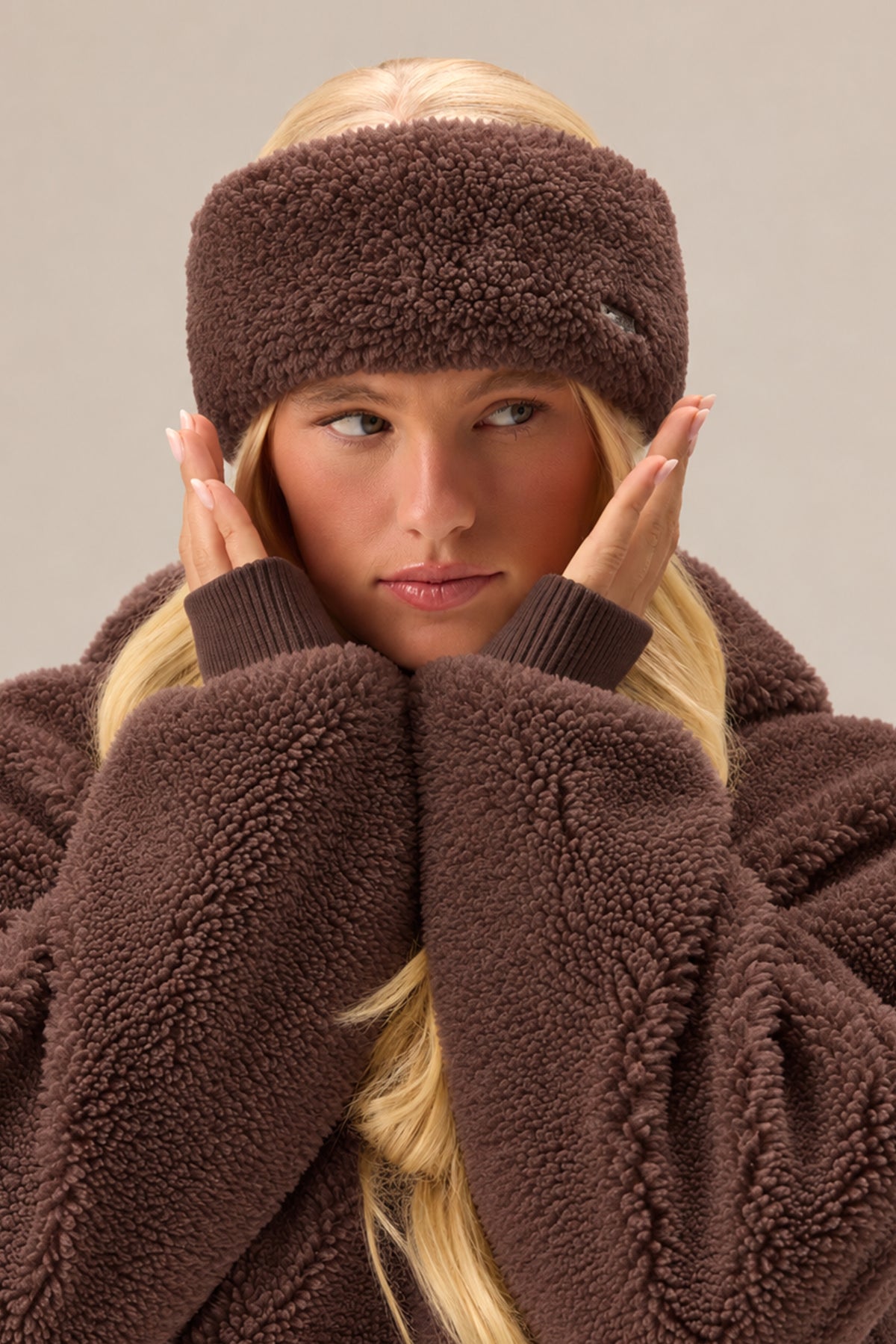 bo-and-tee-teddy-fleece-headband-in-chestnut_BT16477Praline_5.jpg