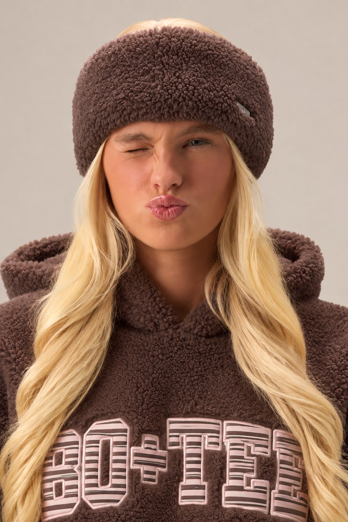 bo-and-tee-teddy-fleece-headband-in-chestnut_BT16477Praline_6.jpg