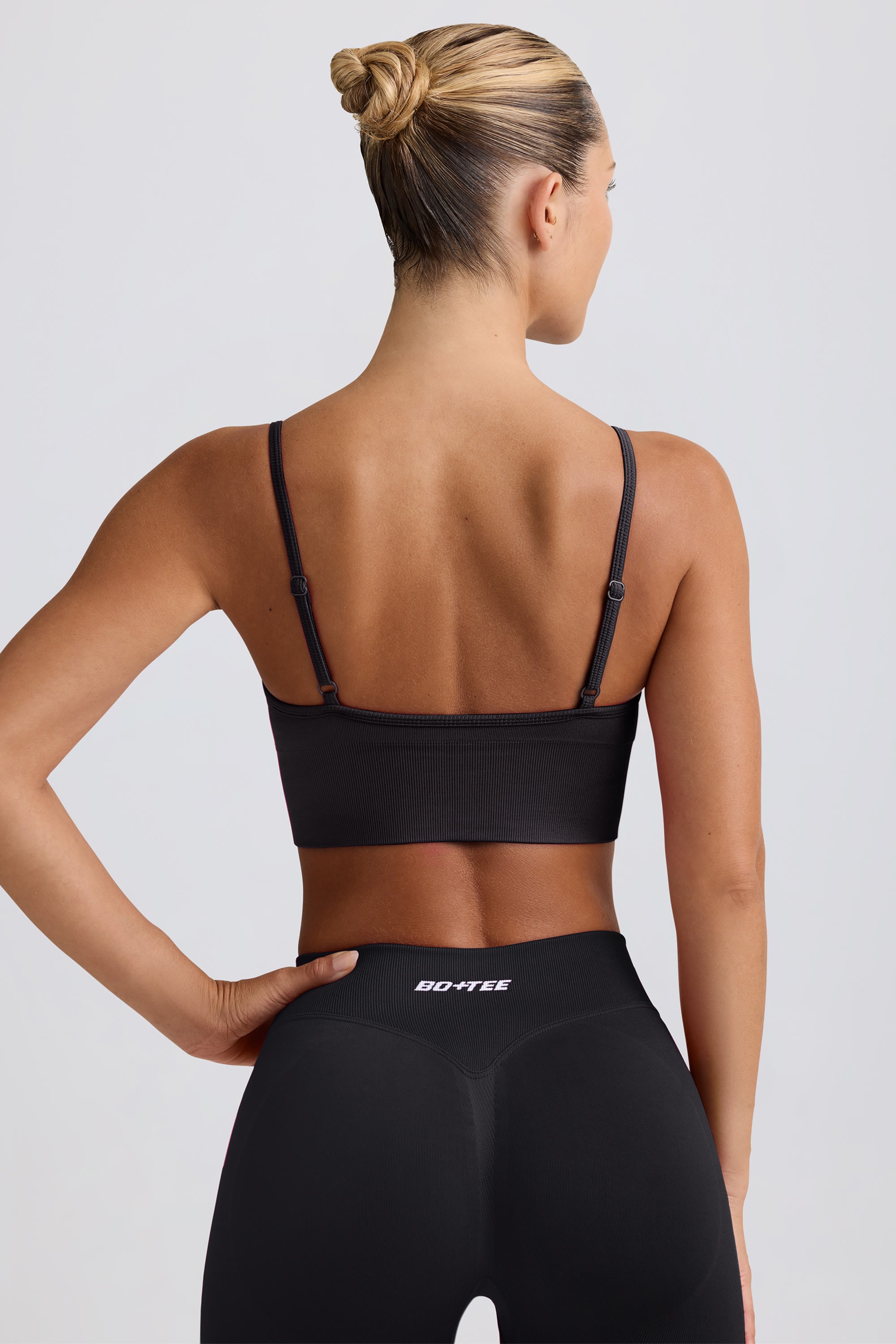 Define Luxe V-Neck Sports Bra in Black – Bo+Tee