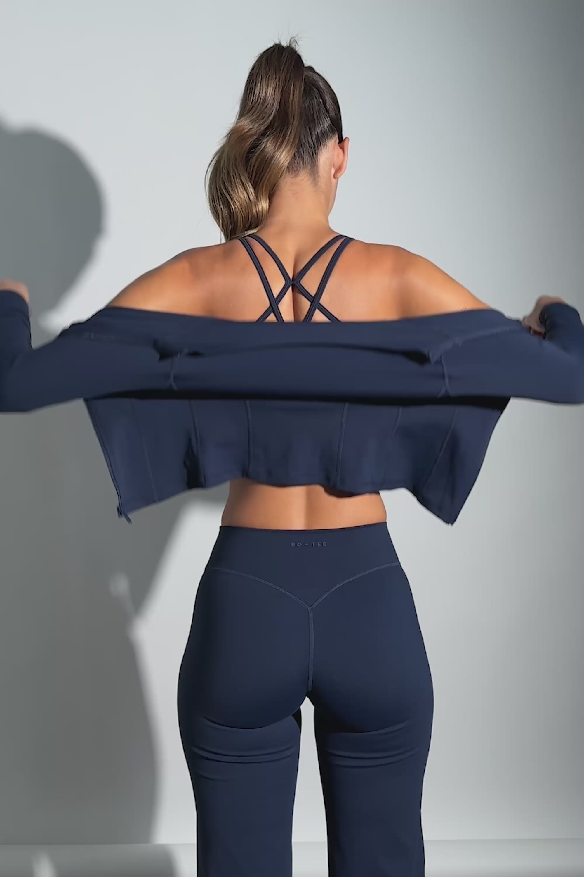bo-and-tee-soft-active-zip-up-jacket-in-midnight-navy_BT0698MidnightNavy_15.mp4