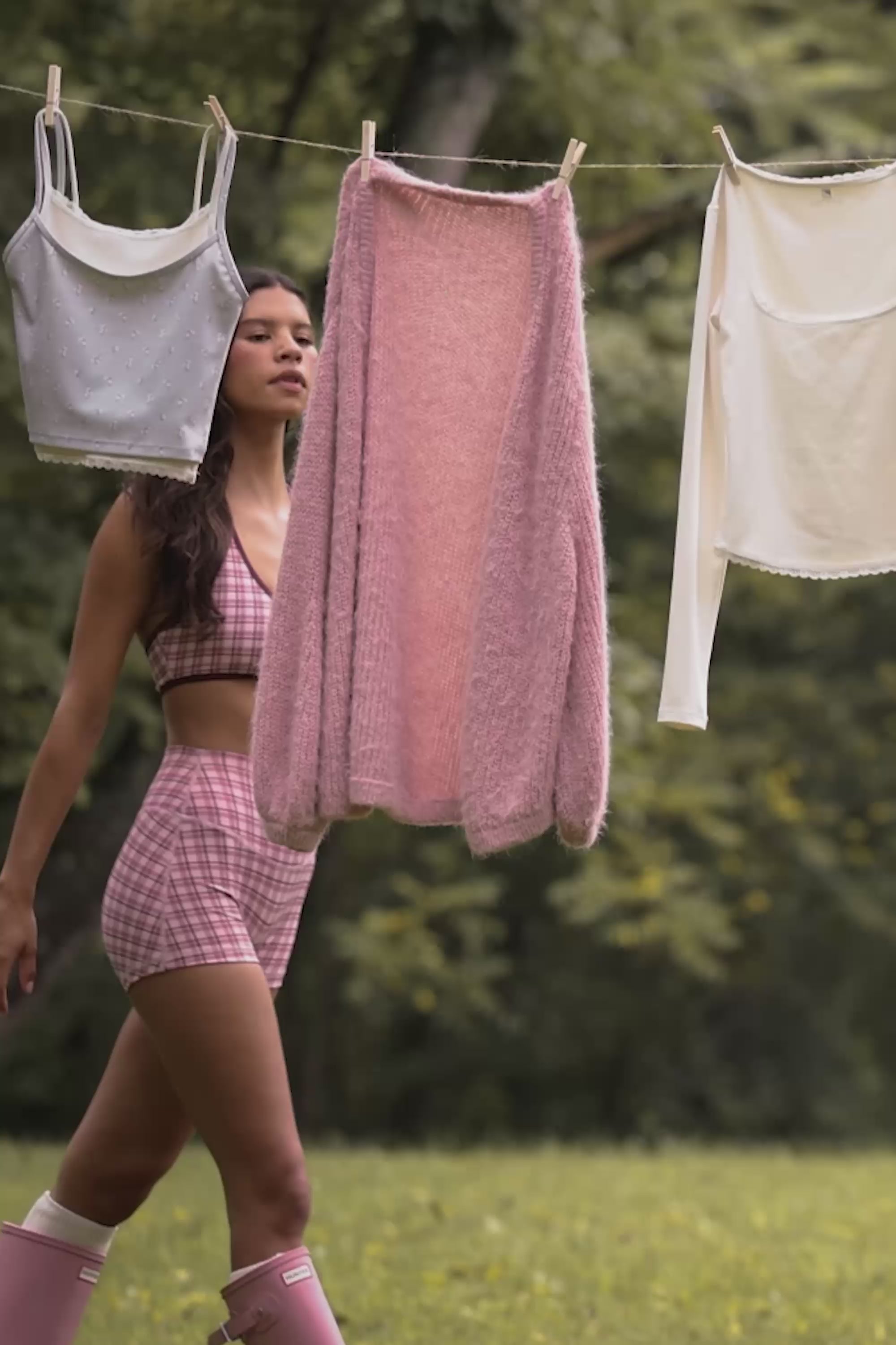 bo-and-tee-soft-knit-cardigan-in-soft-pink_BT16485PowderPink_15.mp4