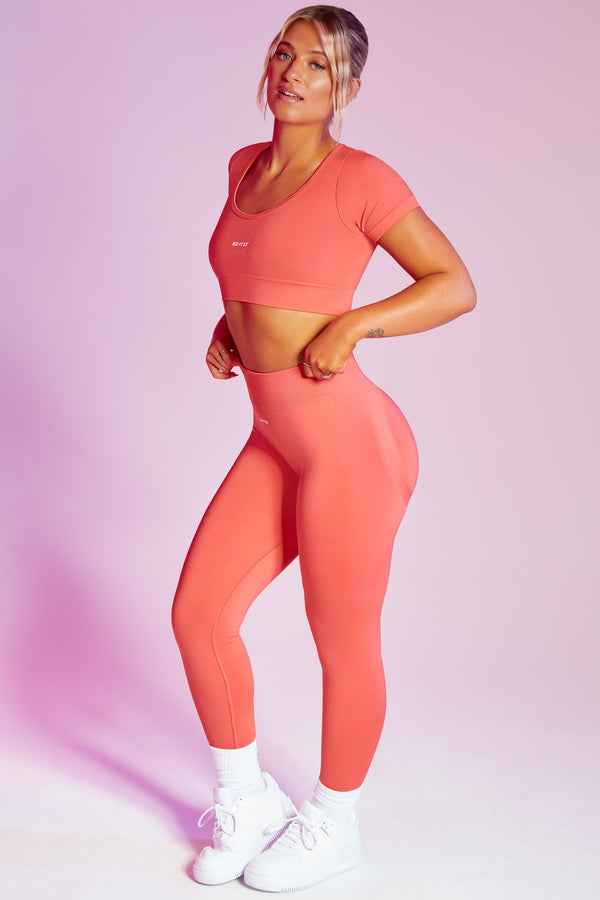 Superset - Curved Waist Seamless Leggings in Coral