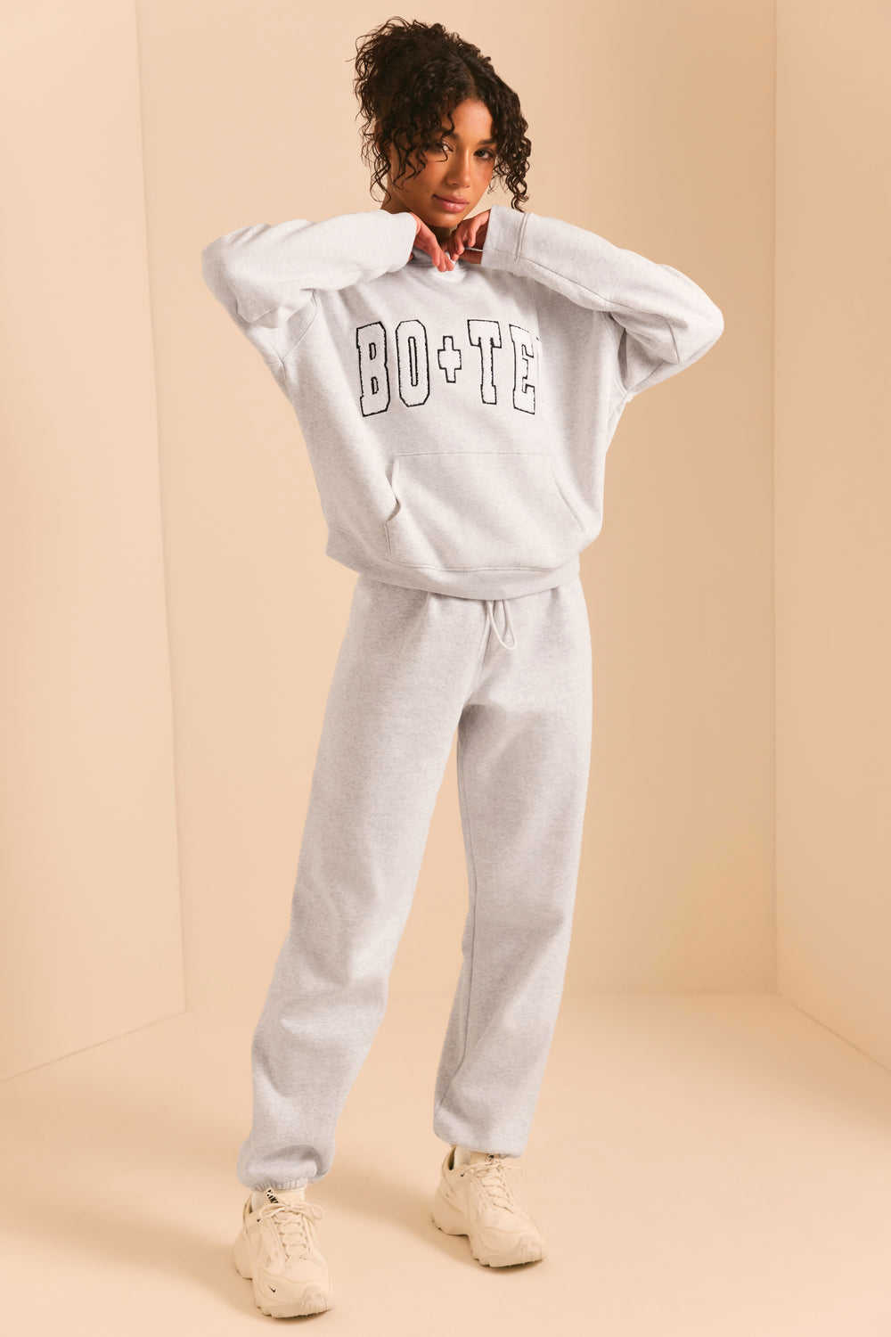 Pacific - Relaxed Fit Joggers in Heather Grey
