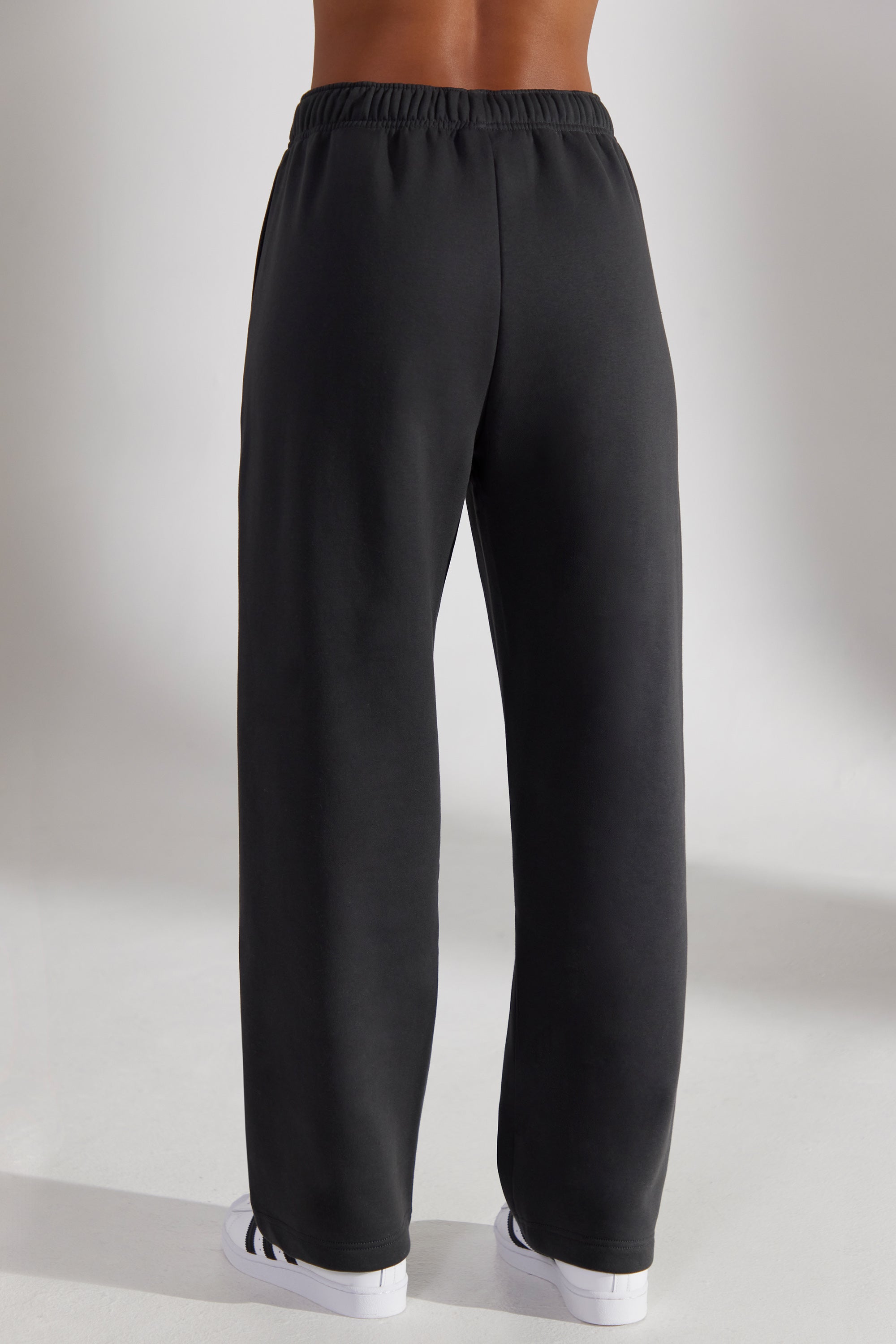 Principal - Wide Leg Joggers in Washed Black