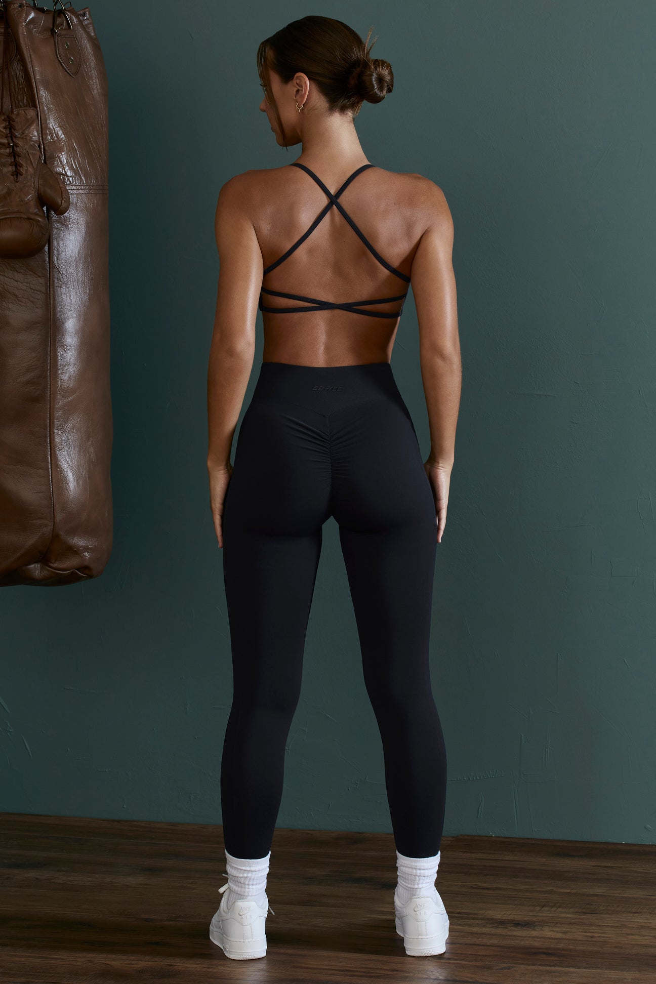 Athleisure Legging in Deep Black